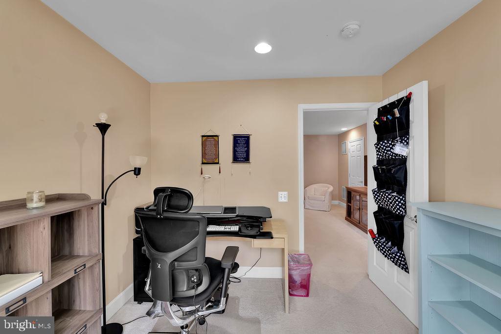 POTOMAC CLUB CONDOMINIUMS - Residential