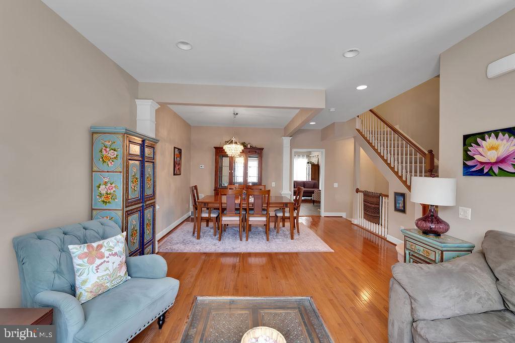 POTOMAC CLUB CONDOMINIUMS - Residential