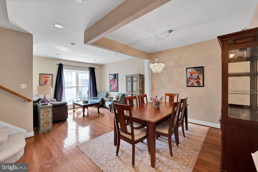 POTOMAC CLUB CONDOMINIUMS - Residential