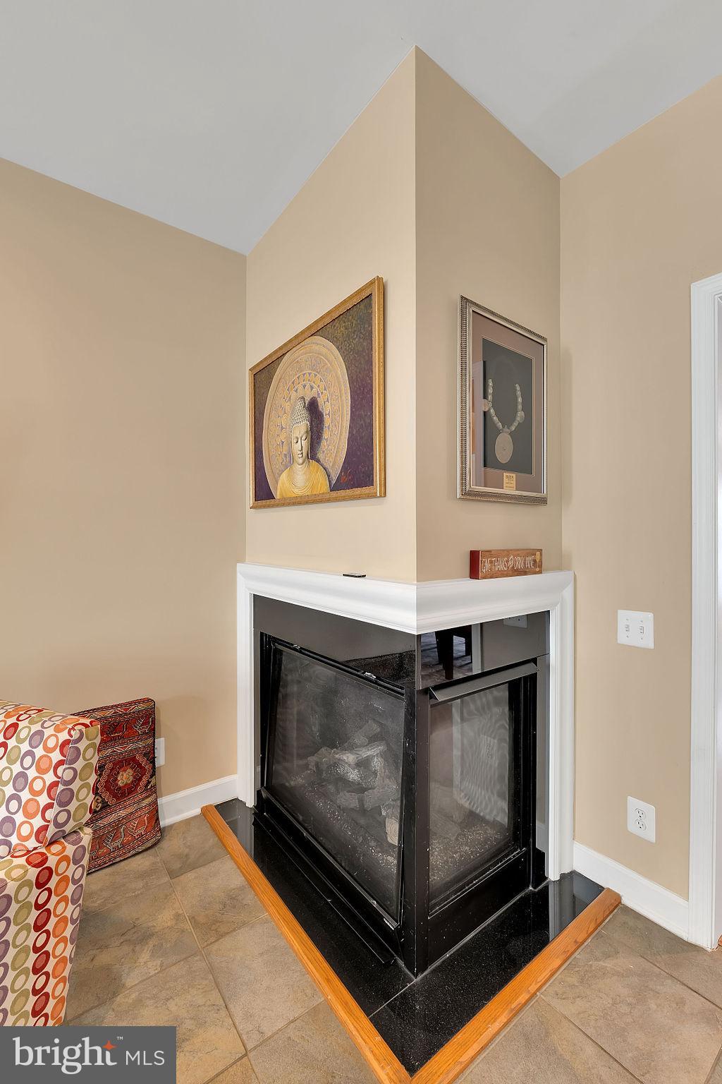 POTOMAC CLUB CONDOMINIUMS - Residential