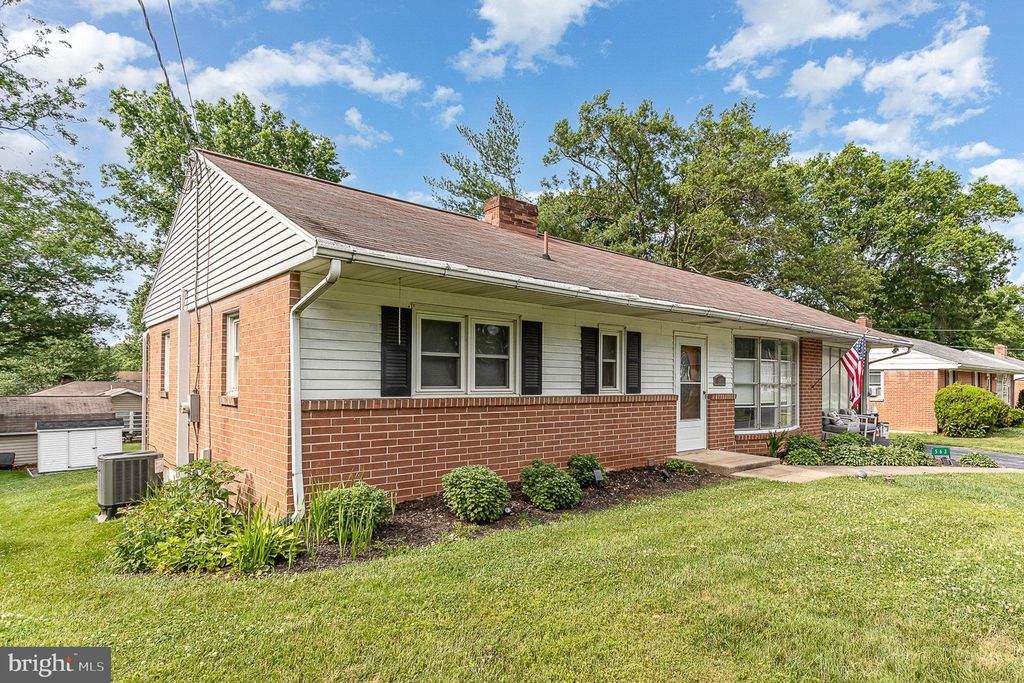 Photo of 563 E Hummelstown Street, Elizabethtown, PA 17022 (MLS # PALA2052342)