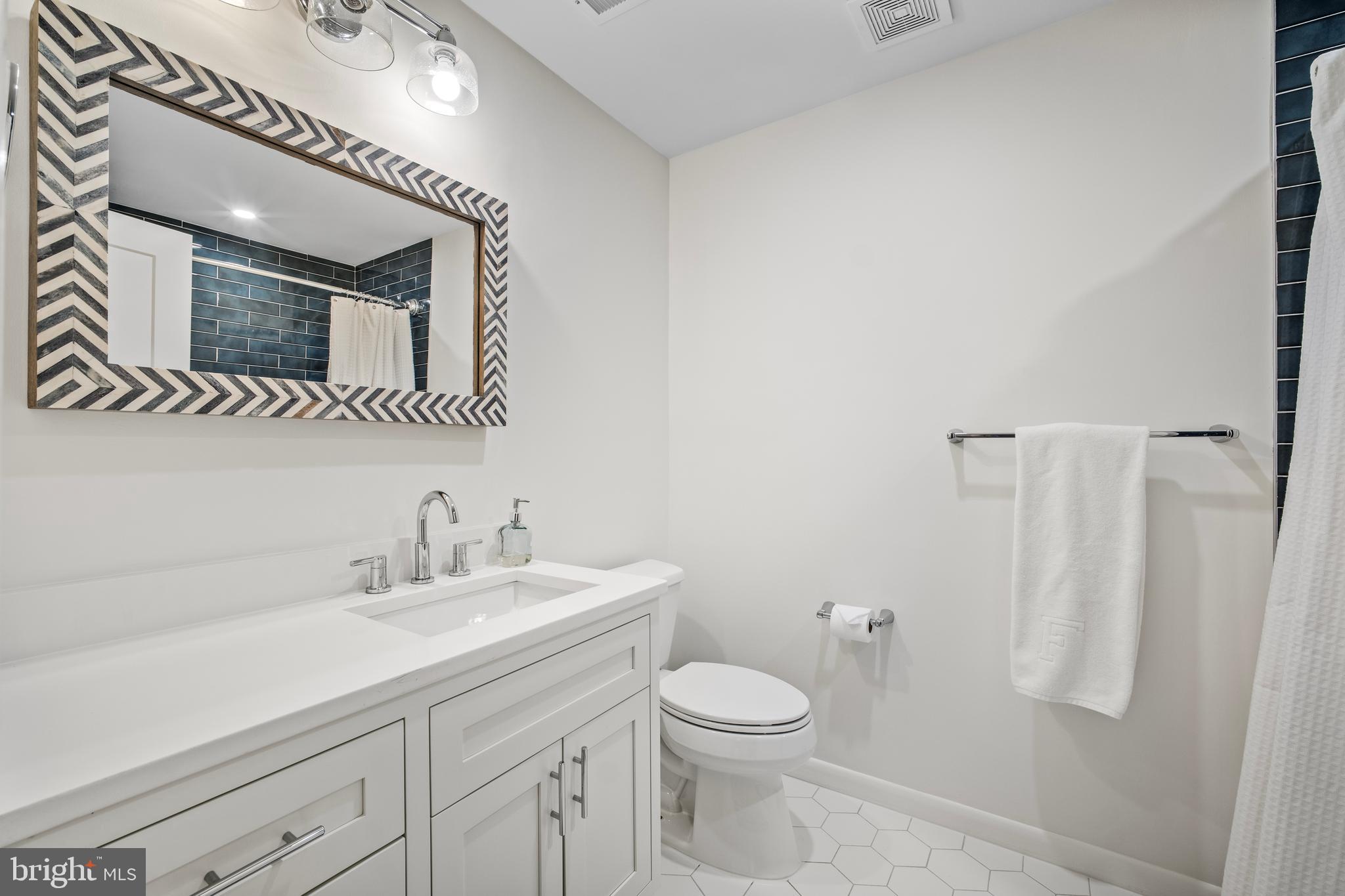 LAUDERDALE - Residential