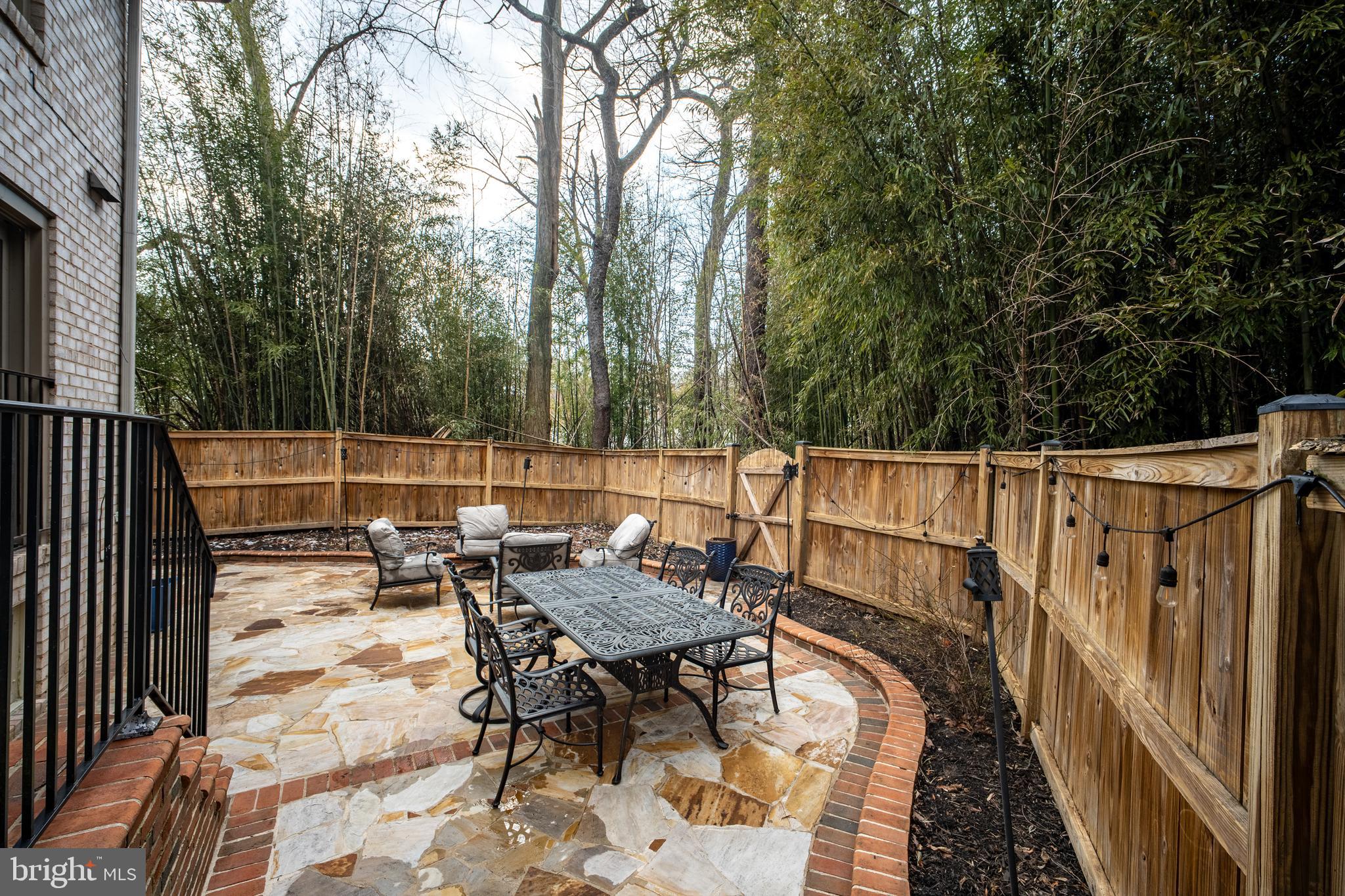 LAUDERDALE - Residential