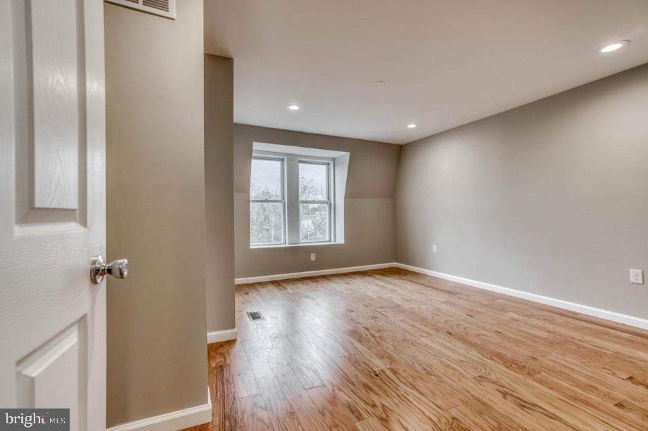 BARCLAY - Residential