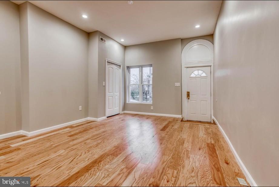 BARCLAY - Residential