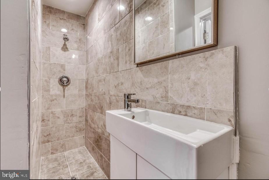 BARCLAY - Residential