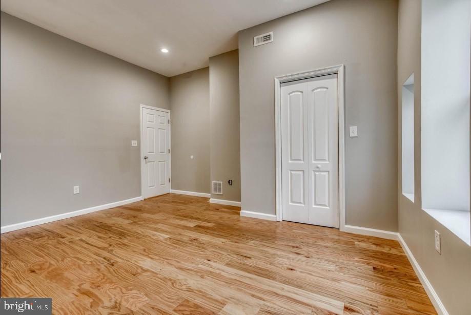 BARCLAY - Residential