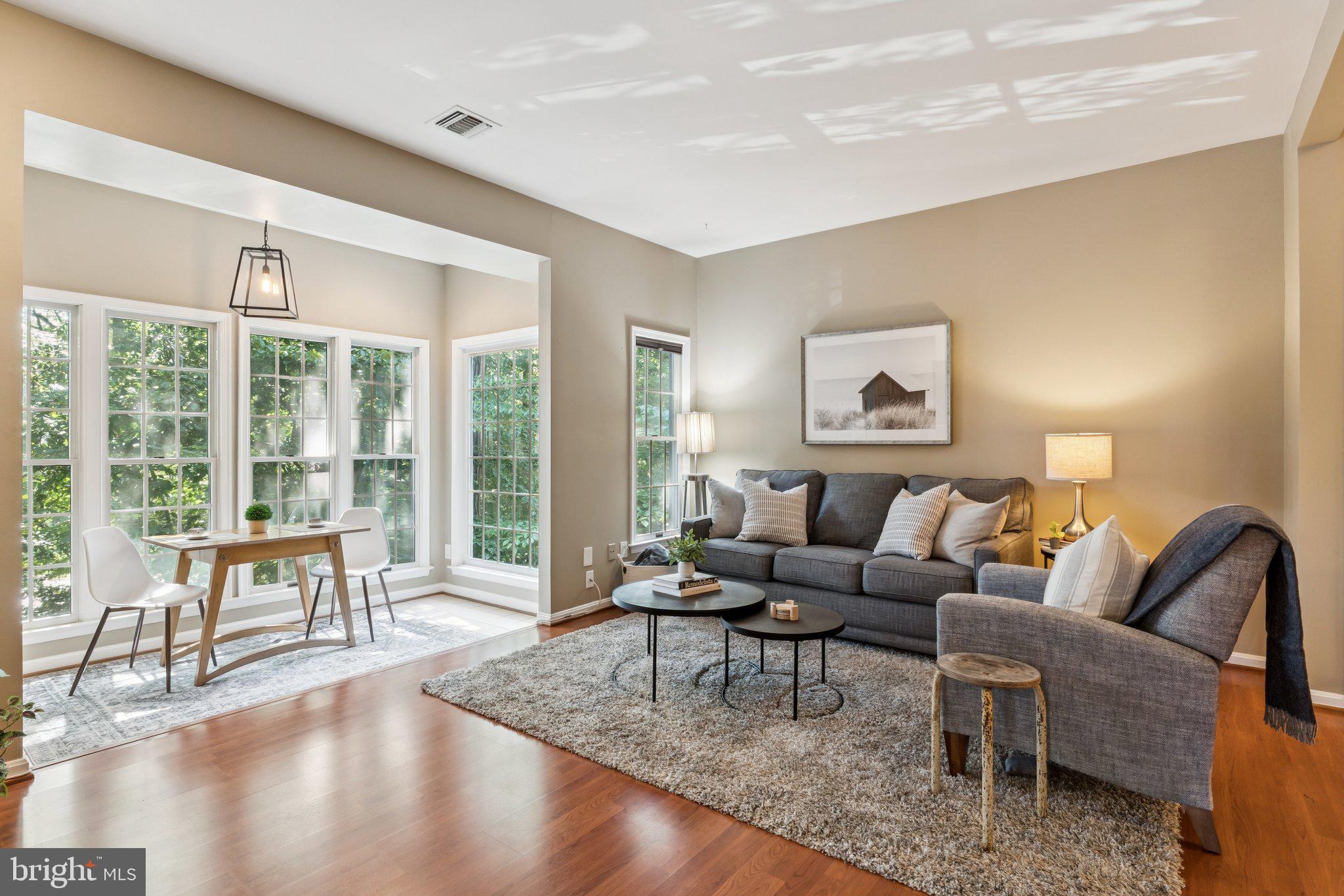2707 SUMMERVIEW WAY 7201