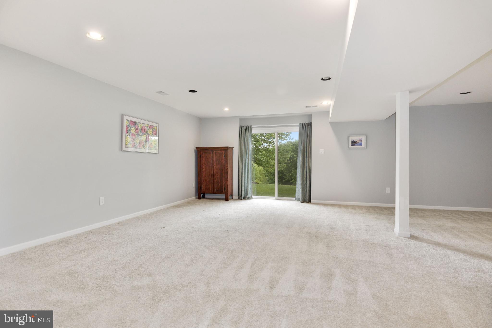 ELLICOTT MEADOWS - Residential