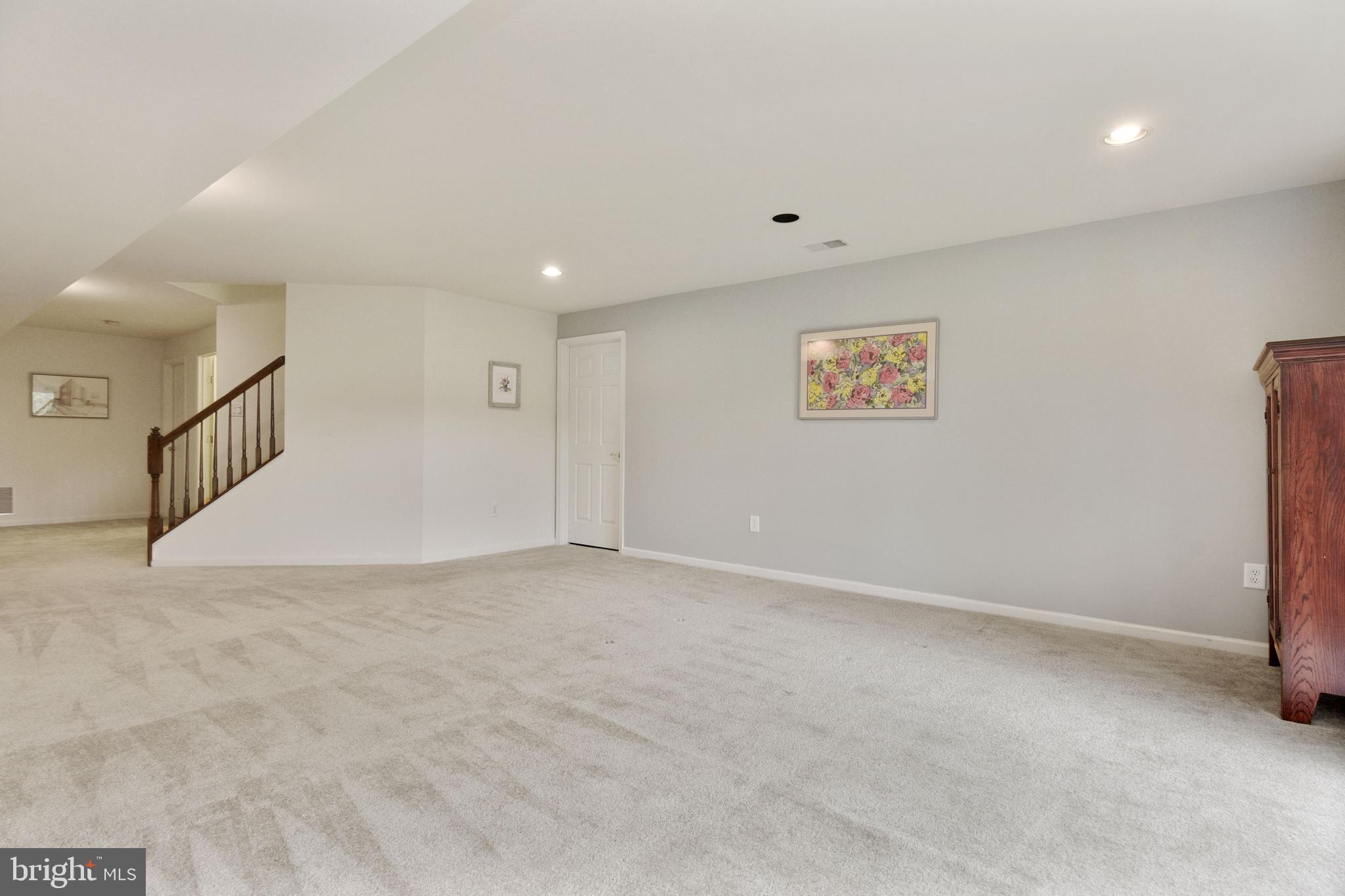 ELLICOTT MEADOWS - Residential