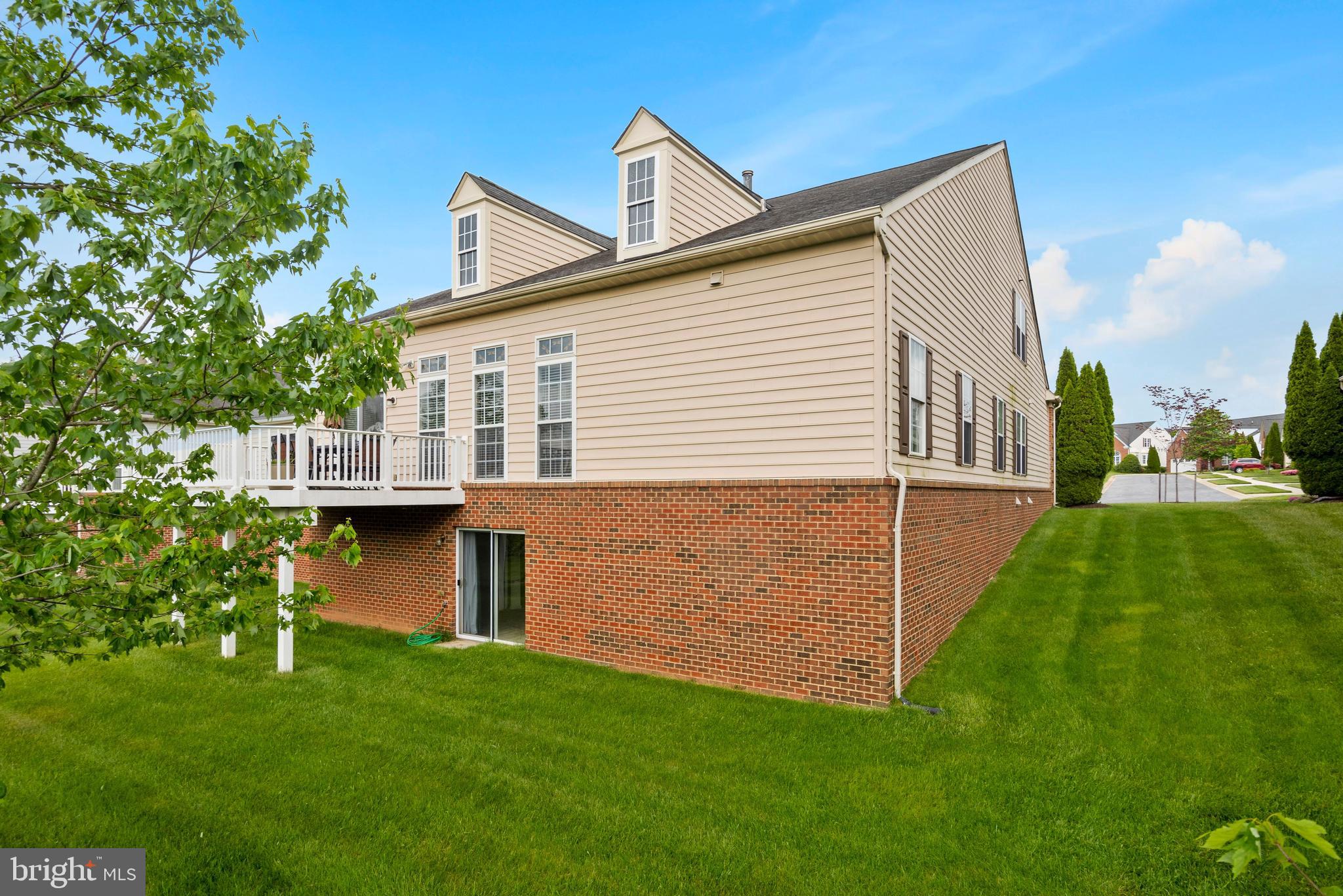 ELLICOTT MEADOWS - Residential