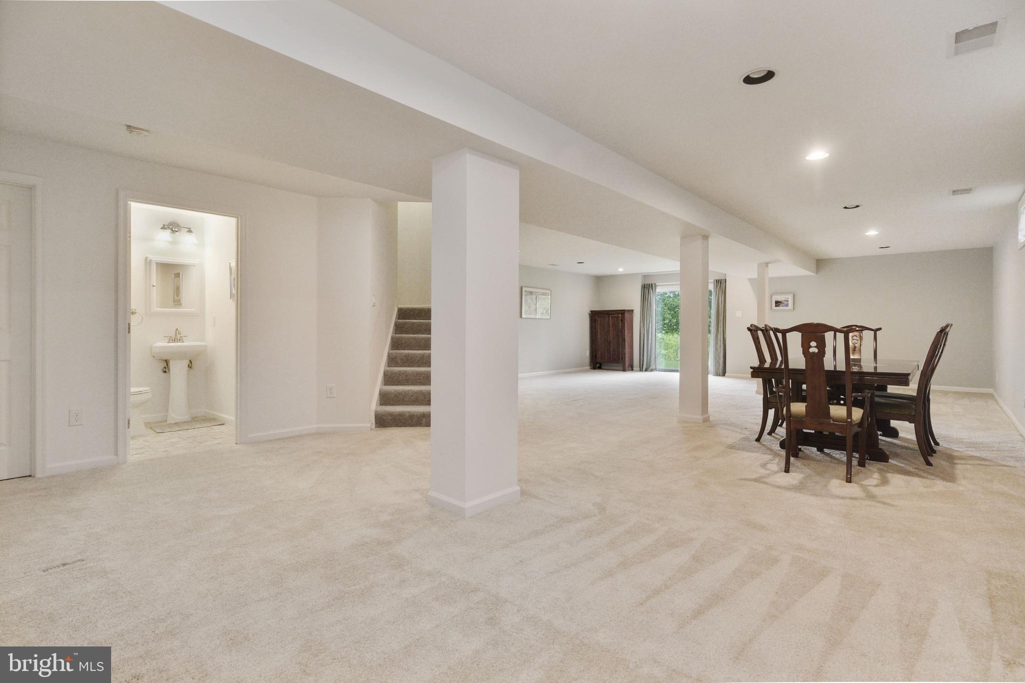 ELLICOTT MEADOWS - Residential