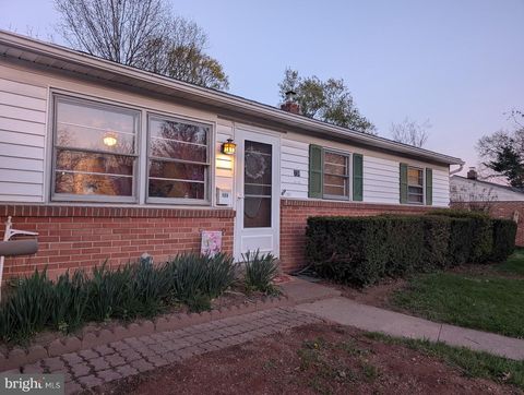 Photo of 124 Levan Street, HARRISBURG, PA 17109 (MLS # PADA2058716)