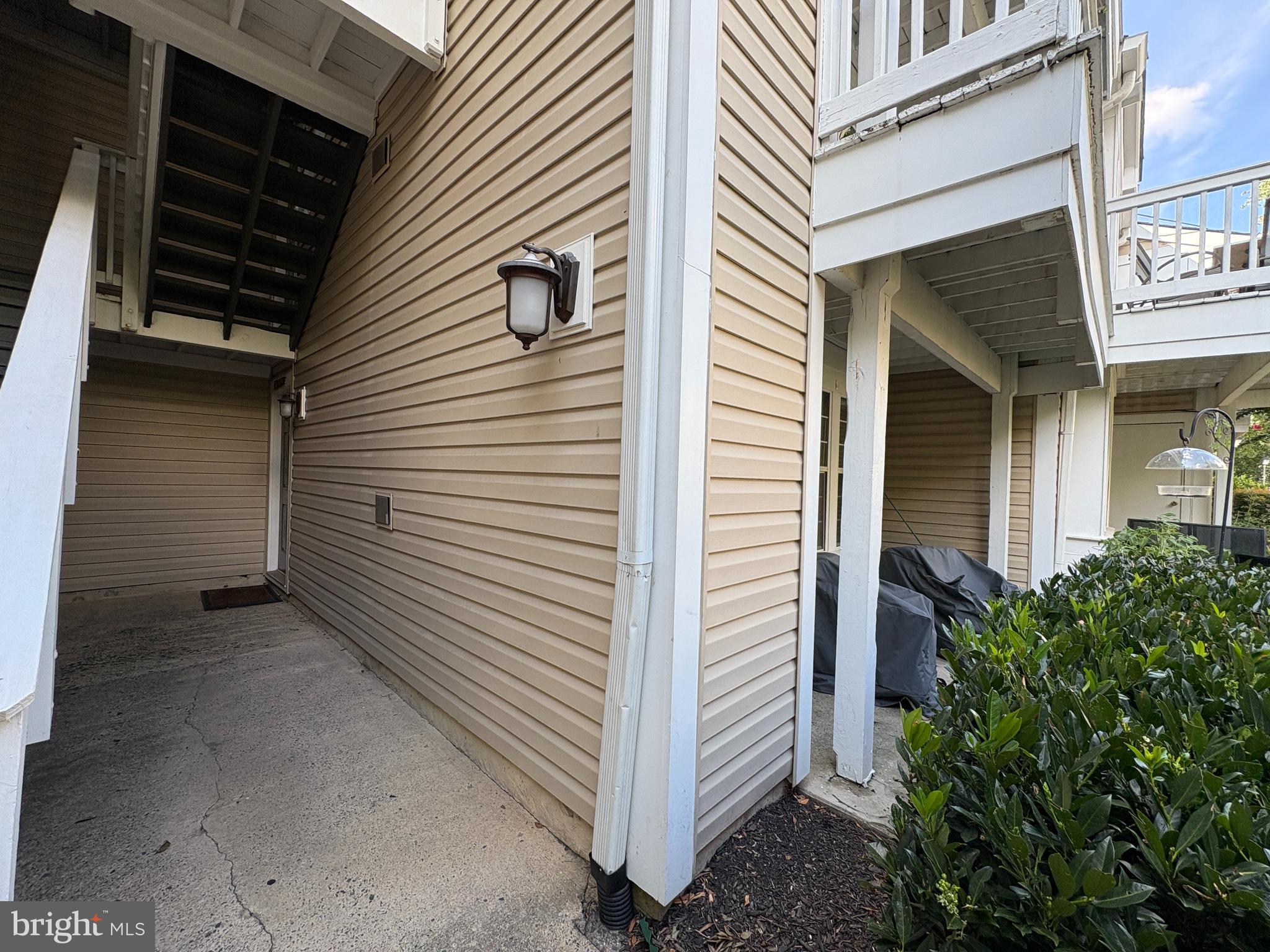 4552 28TH S 16-9 D