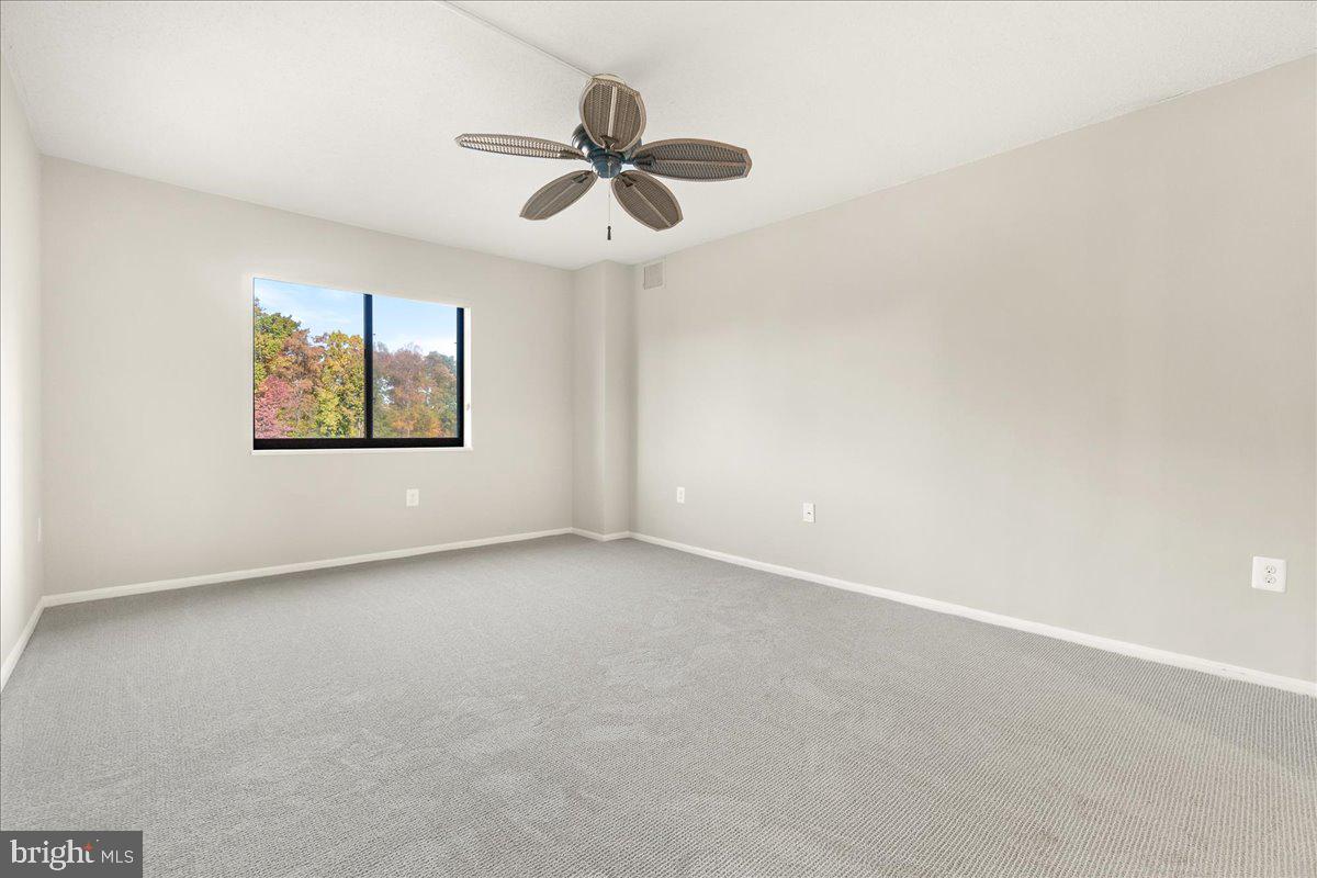 GREENS AT LEISURE WORLD - Residential