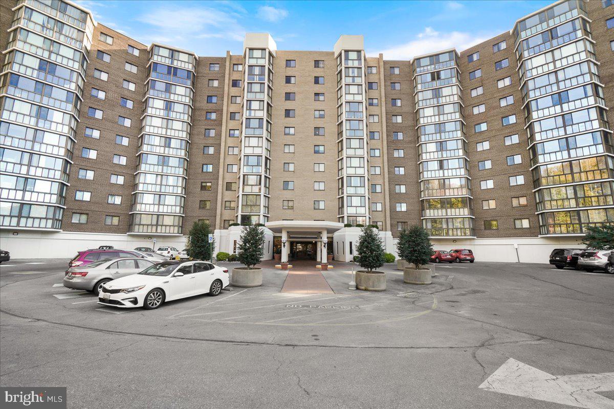 GREENS AT LEISURE WORLD - Residential