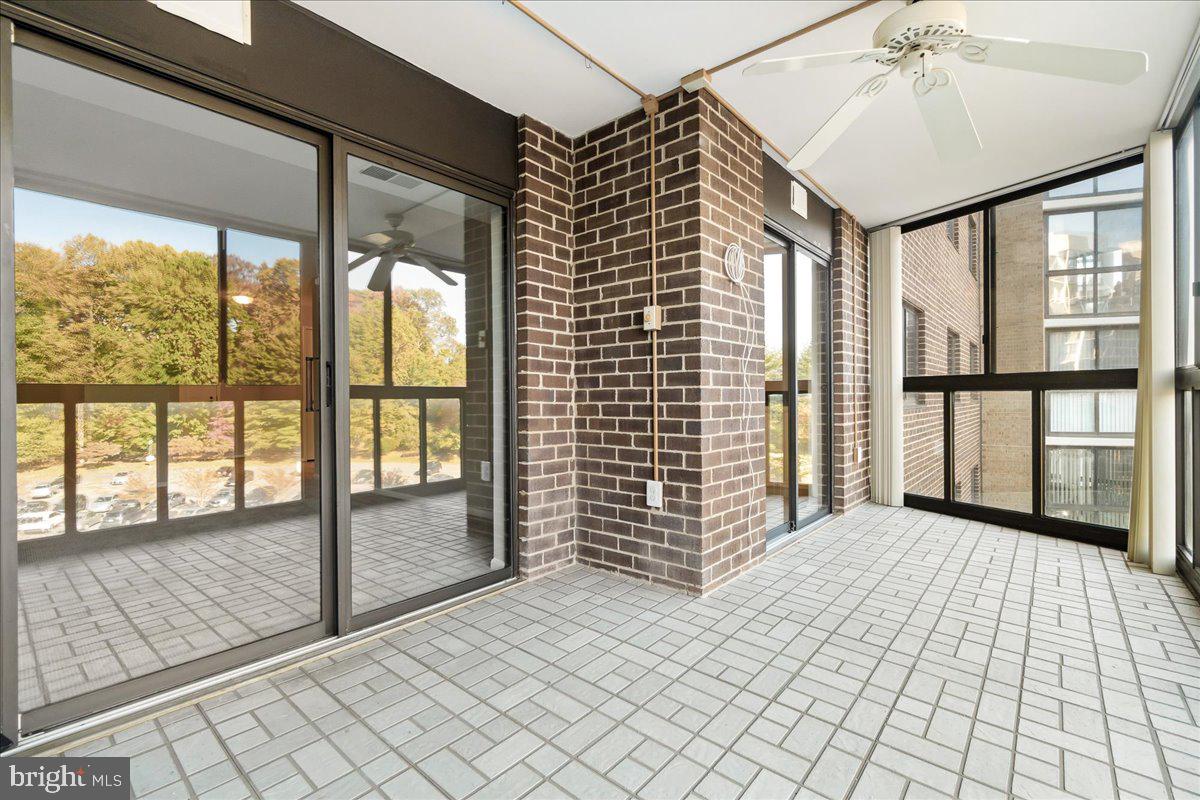 GREENS AT LEISURE WORLD - Residential