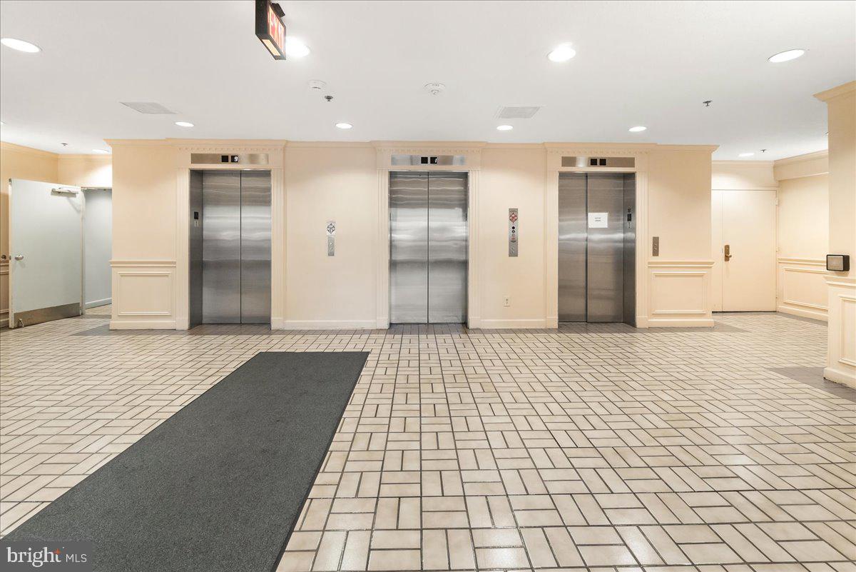 GREENS AT LEISURE WORLD - Residential