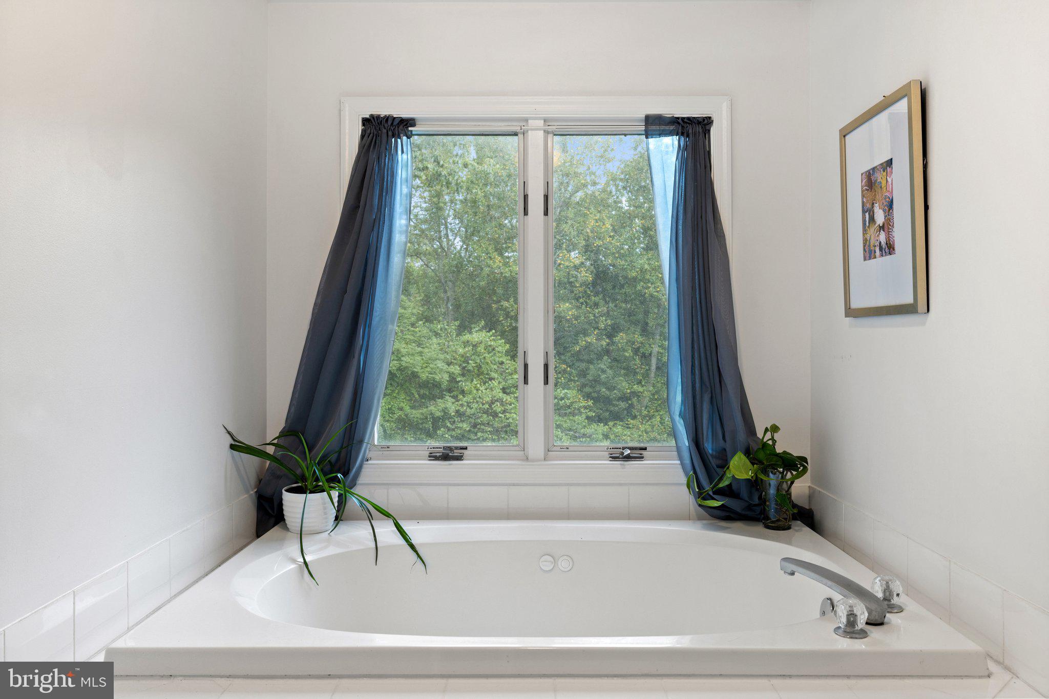 AVALON ESTS - Residential