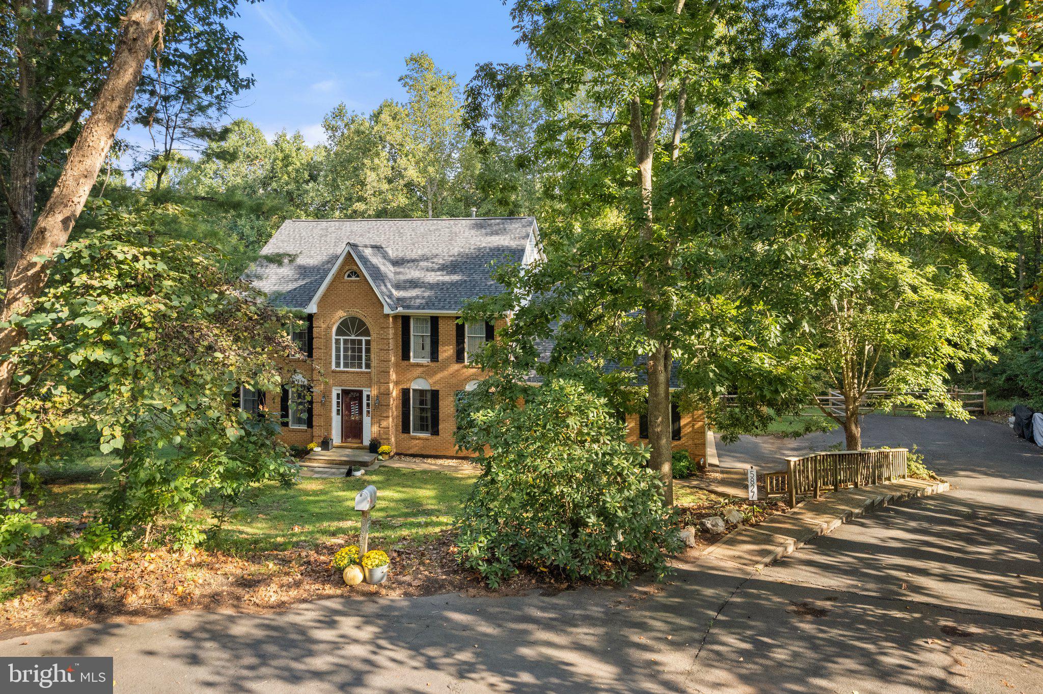 AVALON ESTS - Residential