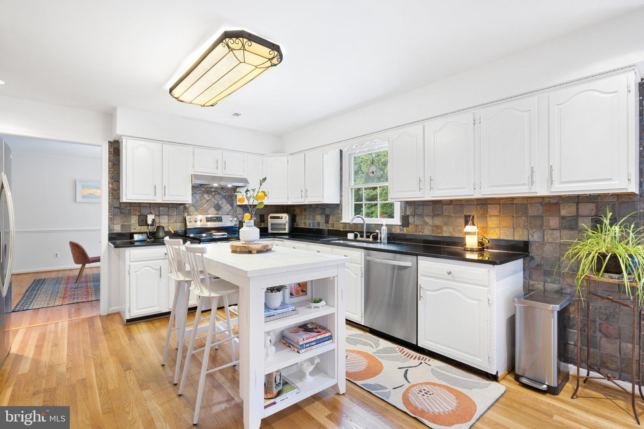 AVALON ESTS - Residential