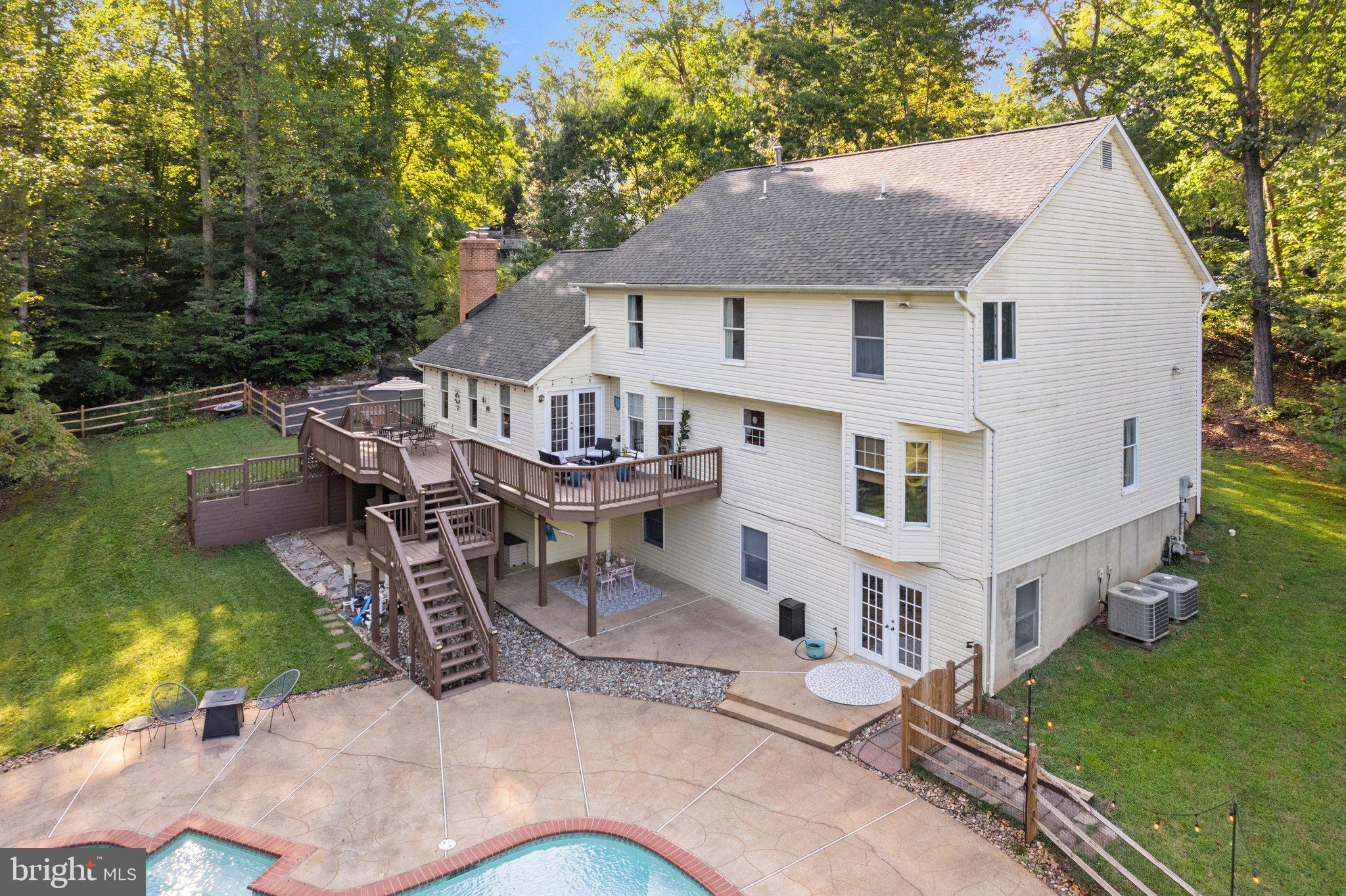 AVALON ESTS - Residential