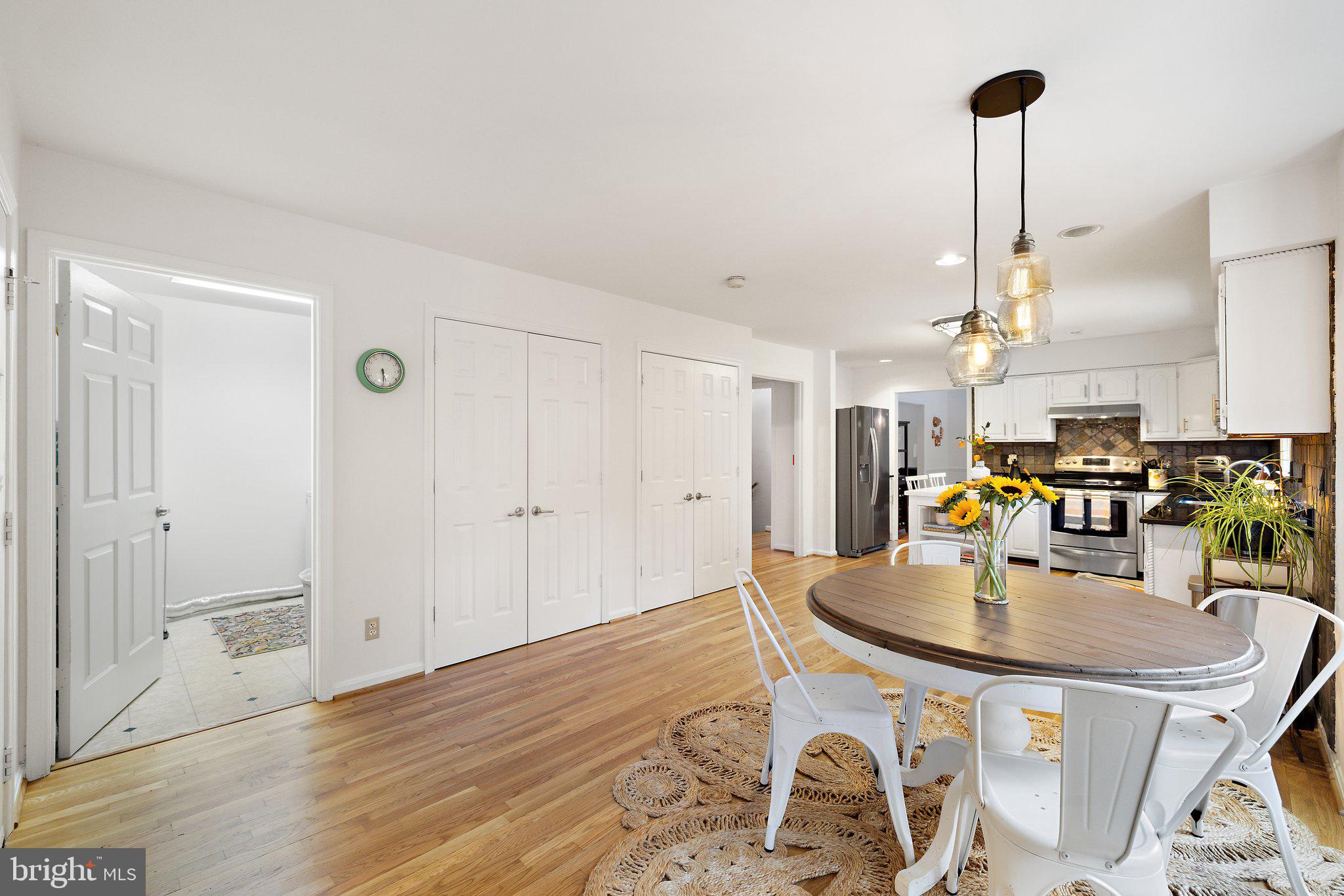 AVALON ESTS - Residential