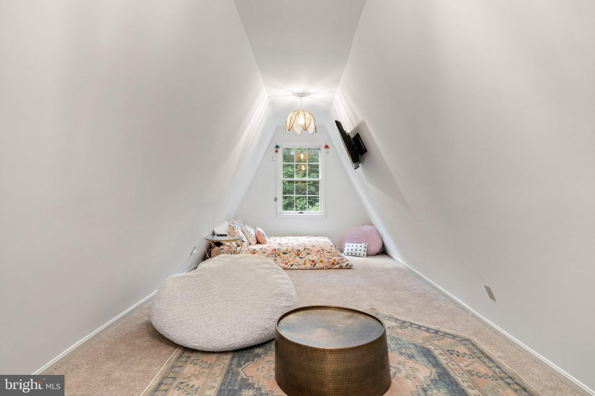 AVALON ESTS - Residential