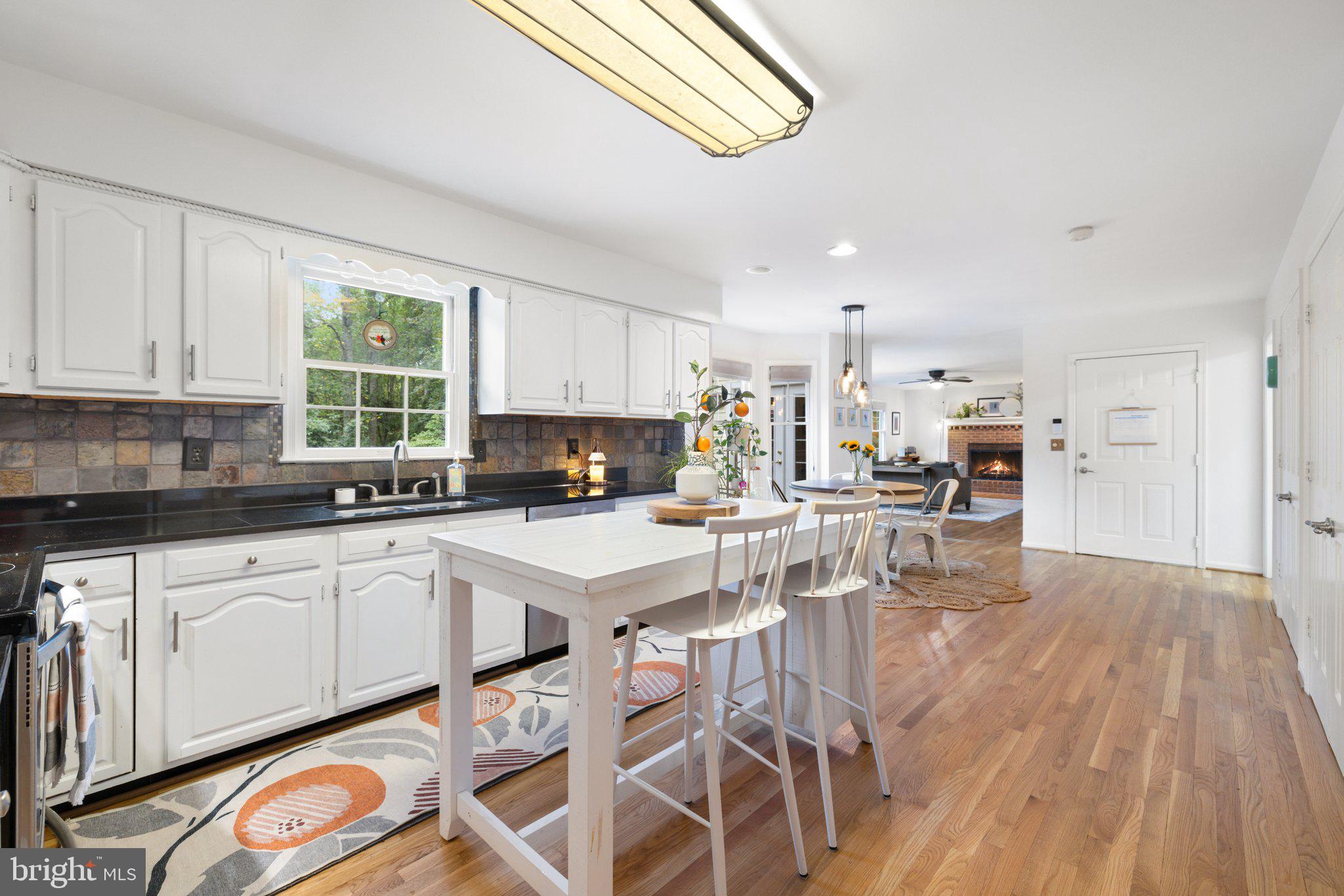 AVALON ESTS - Residential