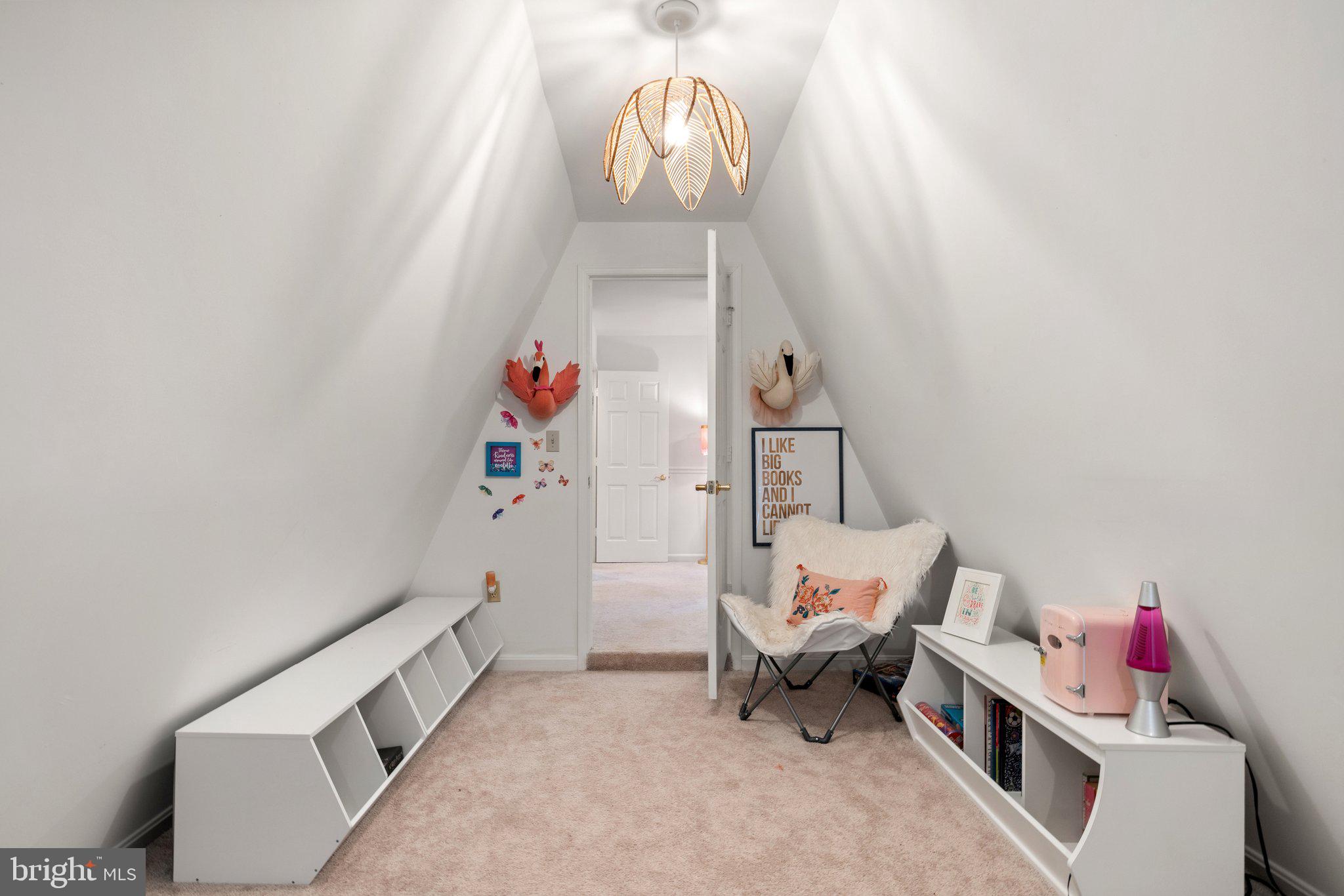 AVALON ESTS - Residential