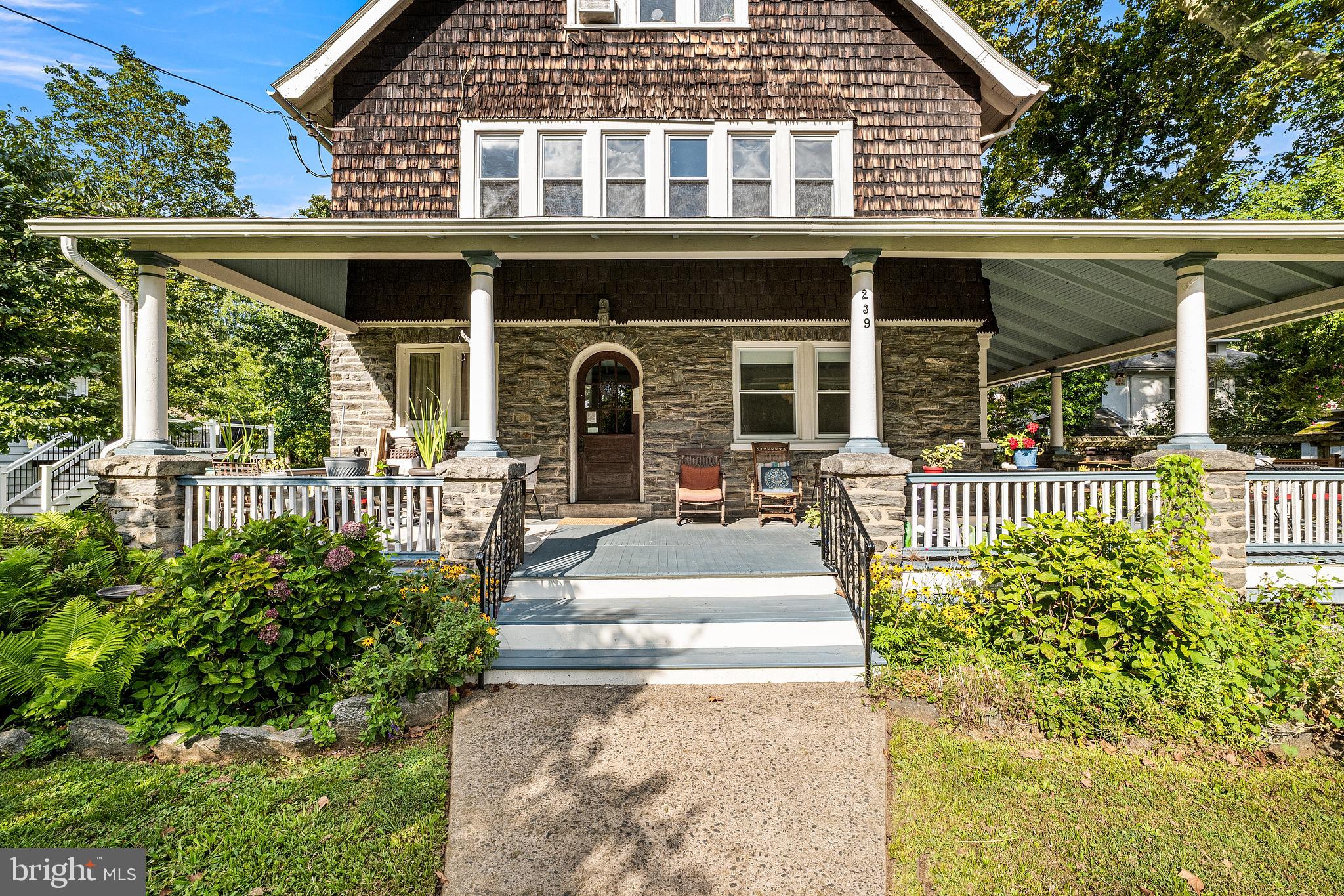 239 KENYON AVENUE