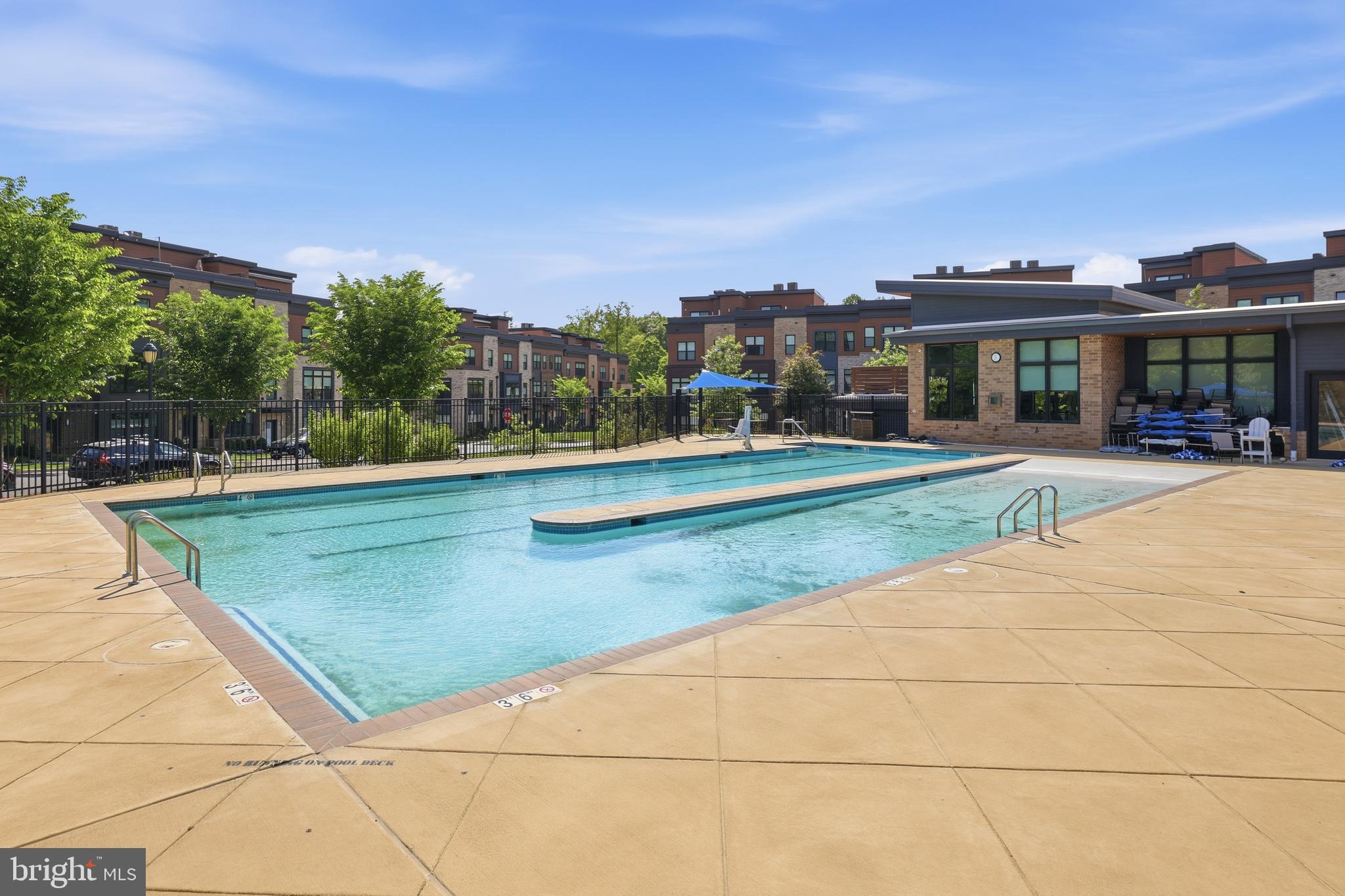 TOWER OAKS - Residential