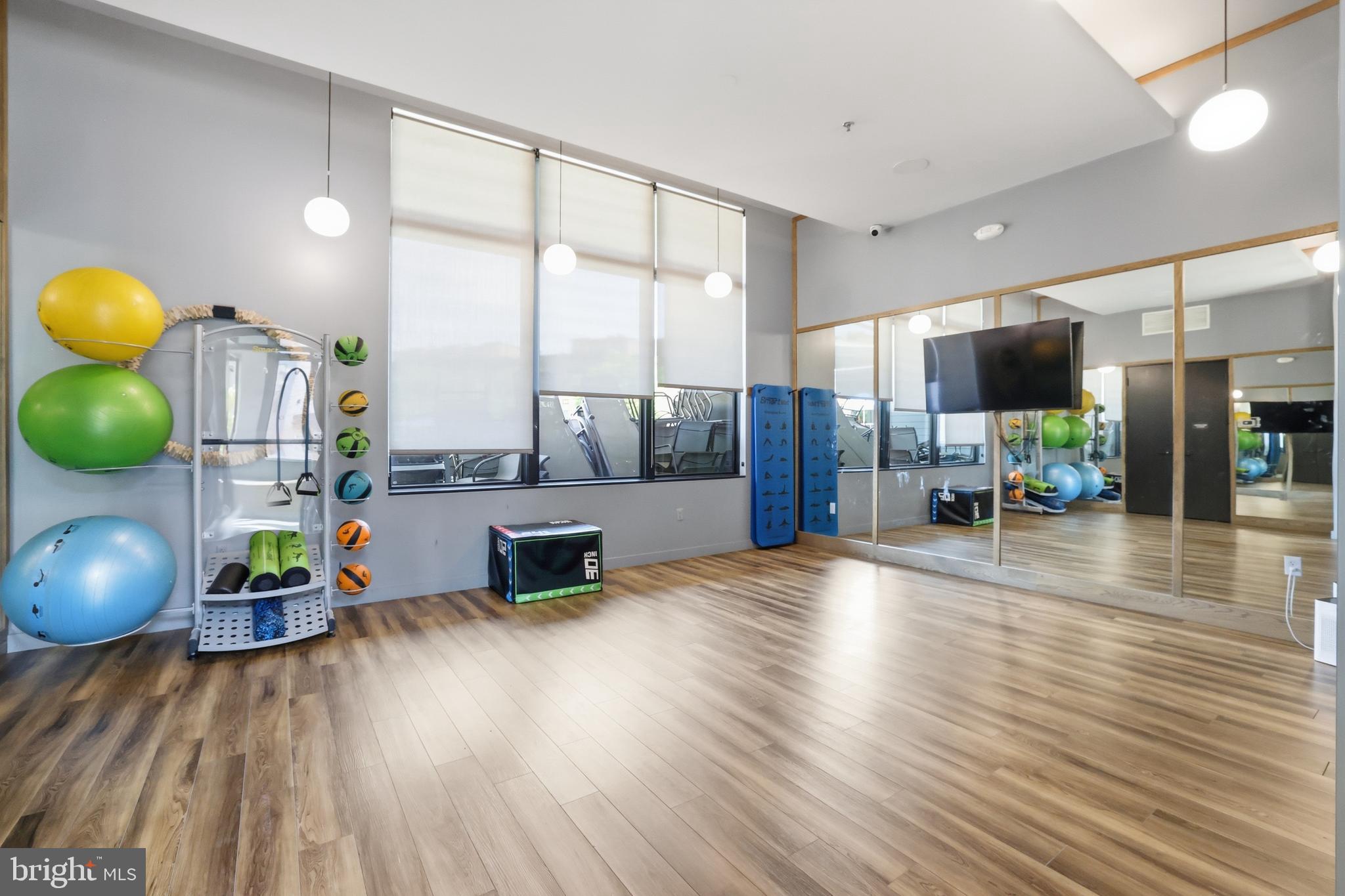 TOWER OAKS - Residential