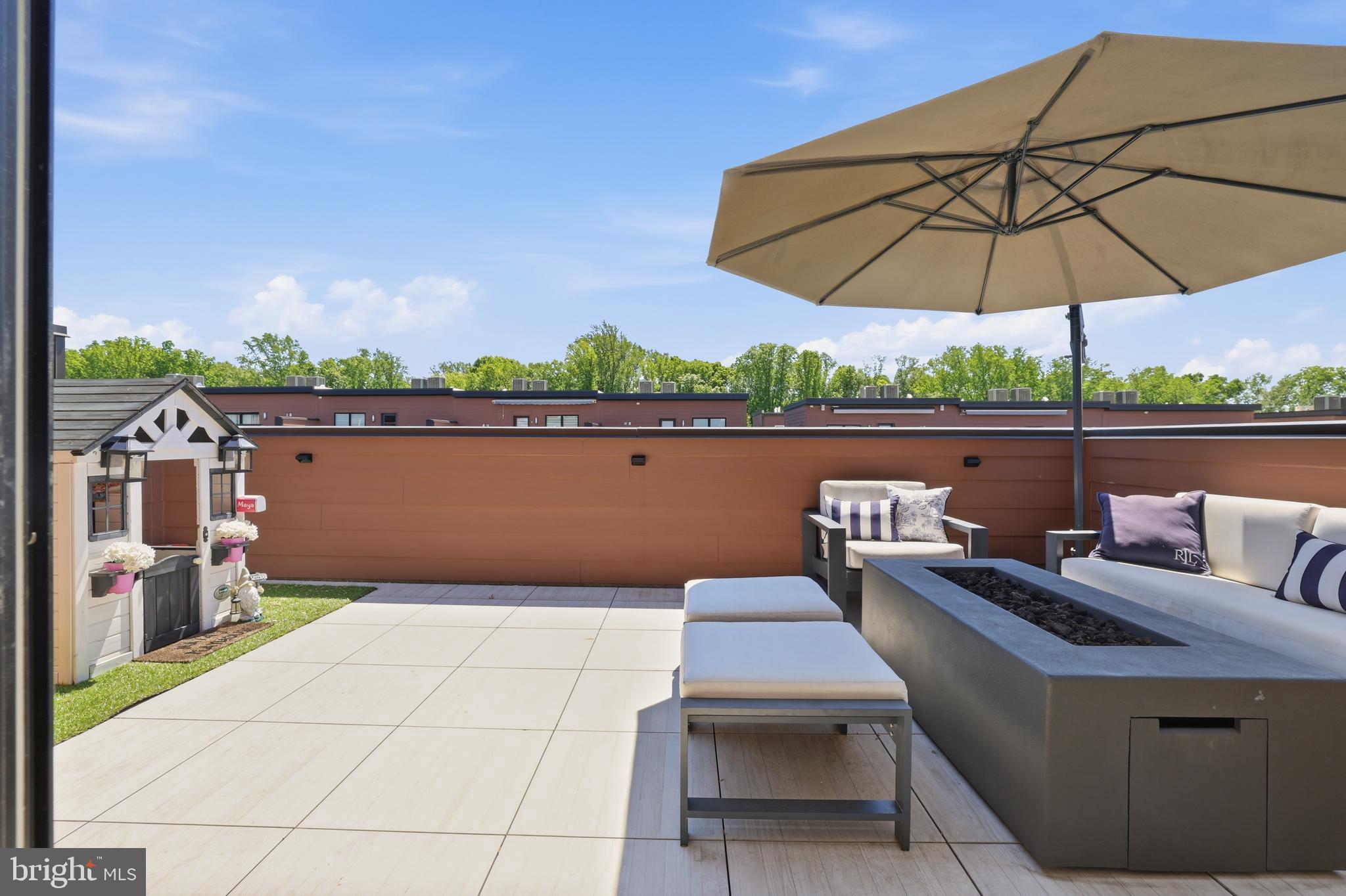 TOWER OAKS - Residential