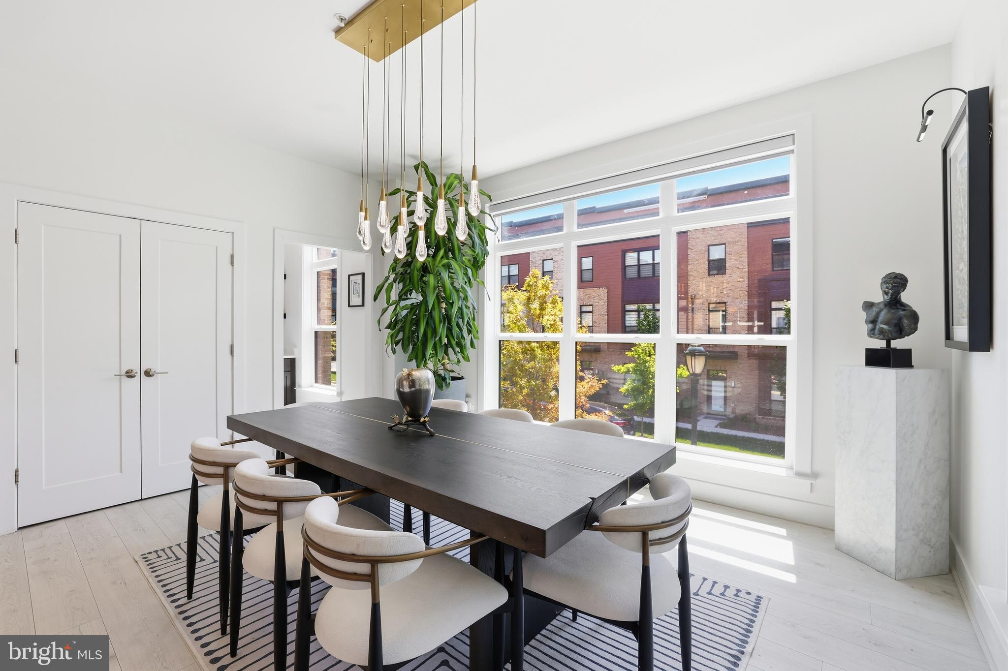 TOWER OAKS - Residential