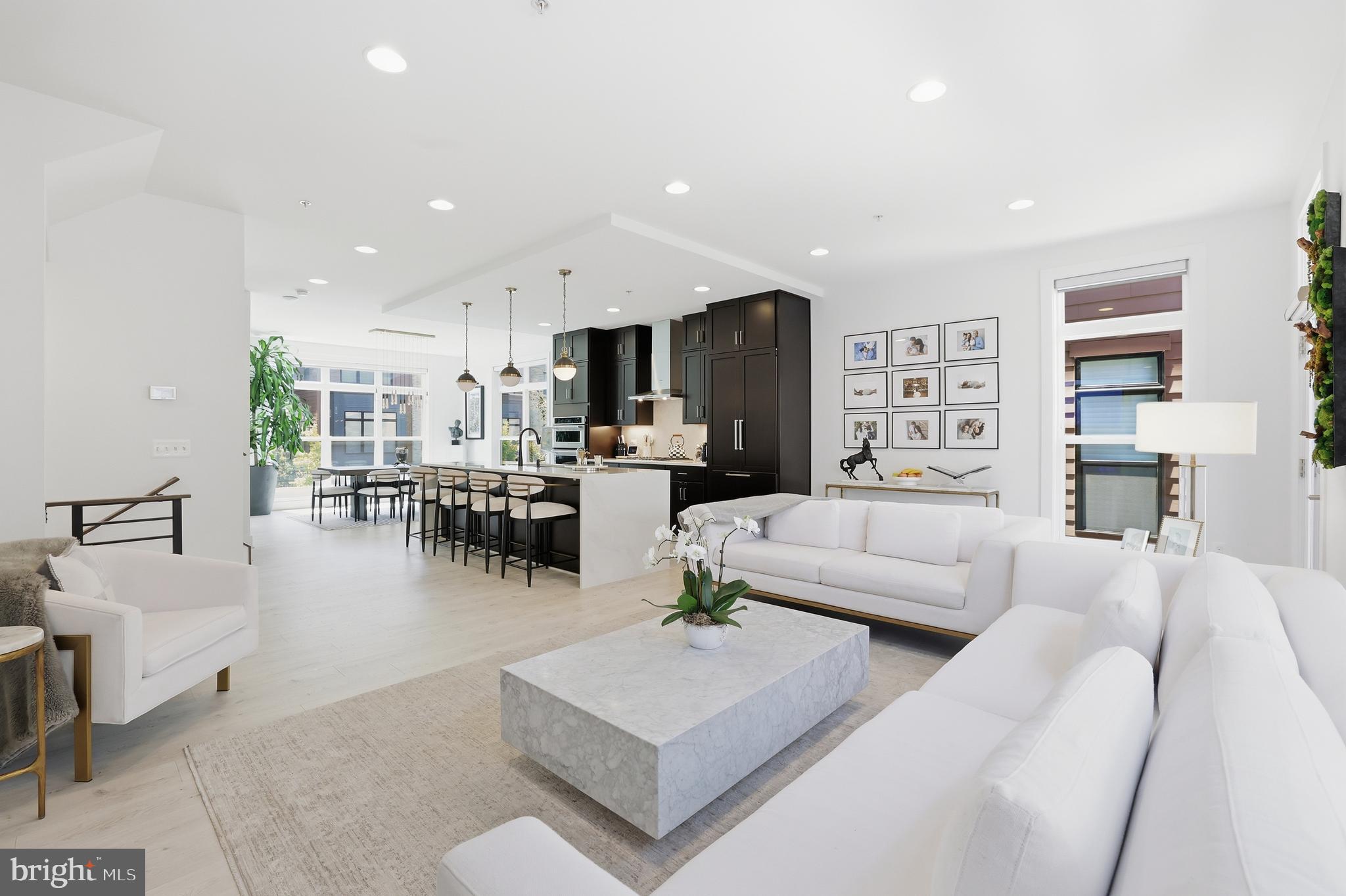 TOWER OAKS - Residential