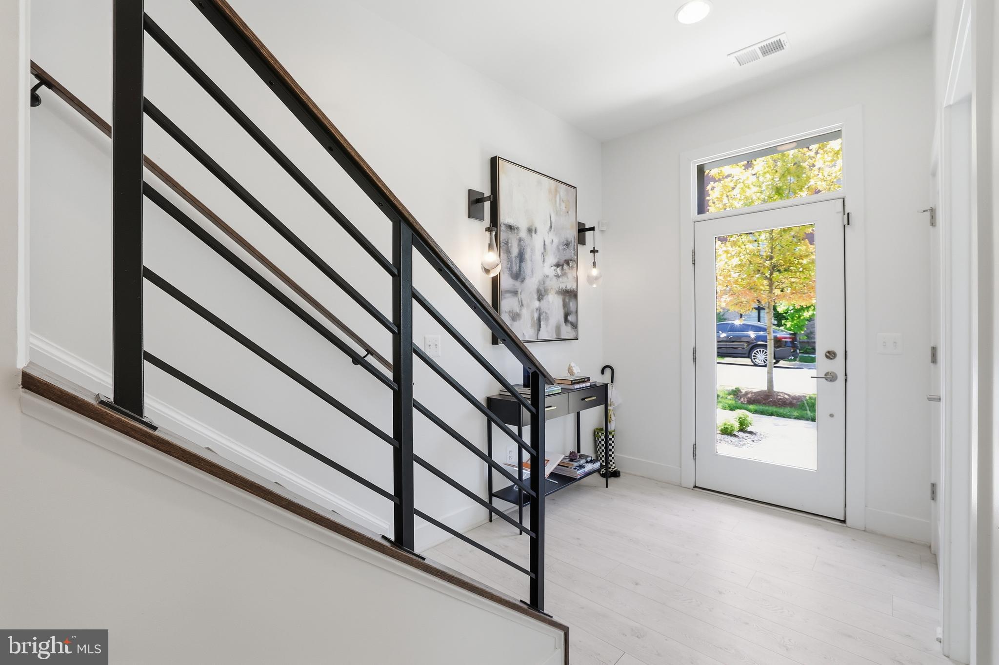 TOWER OAKS - Residential