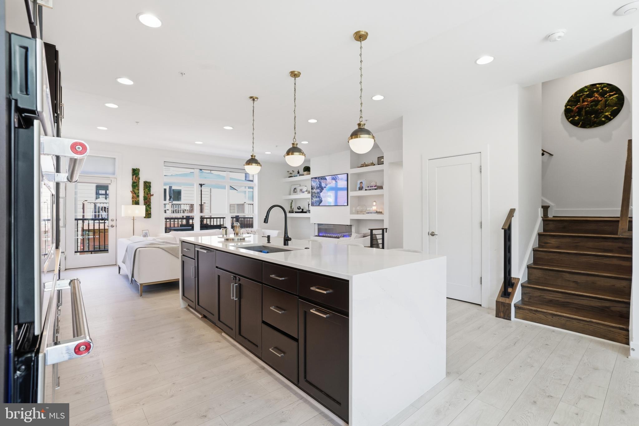 TOWER OAKS - Residential