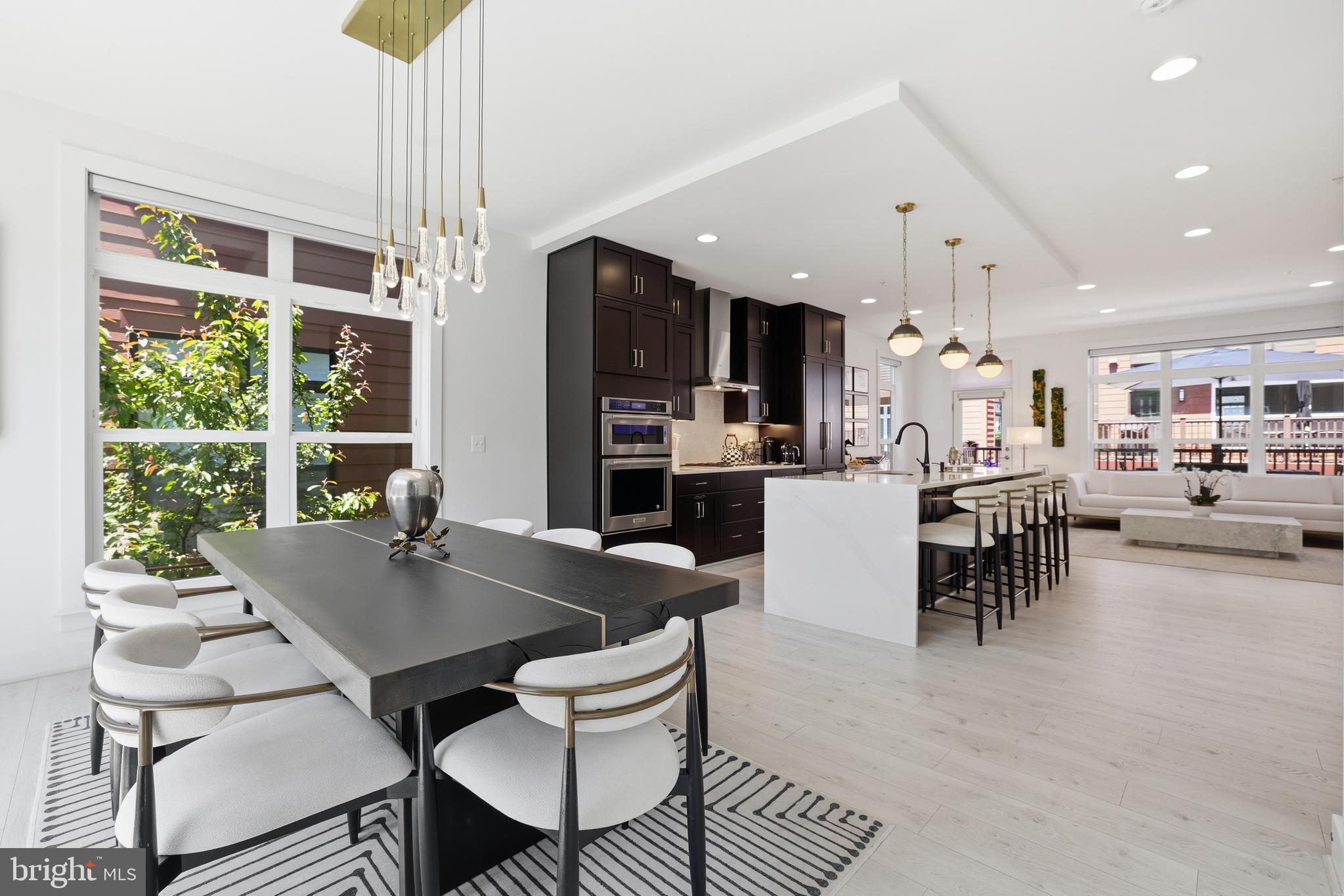 TOWER OAKS - Residential