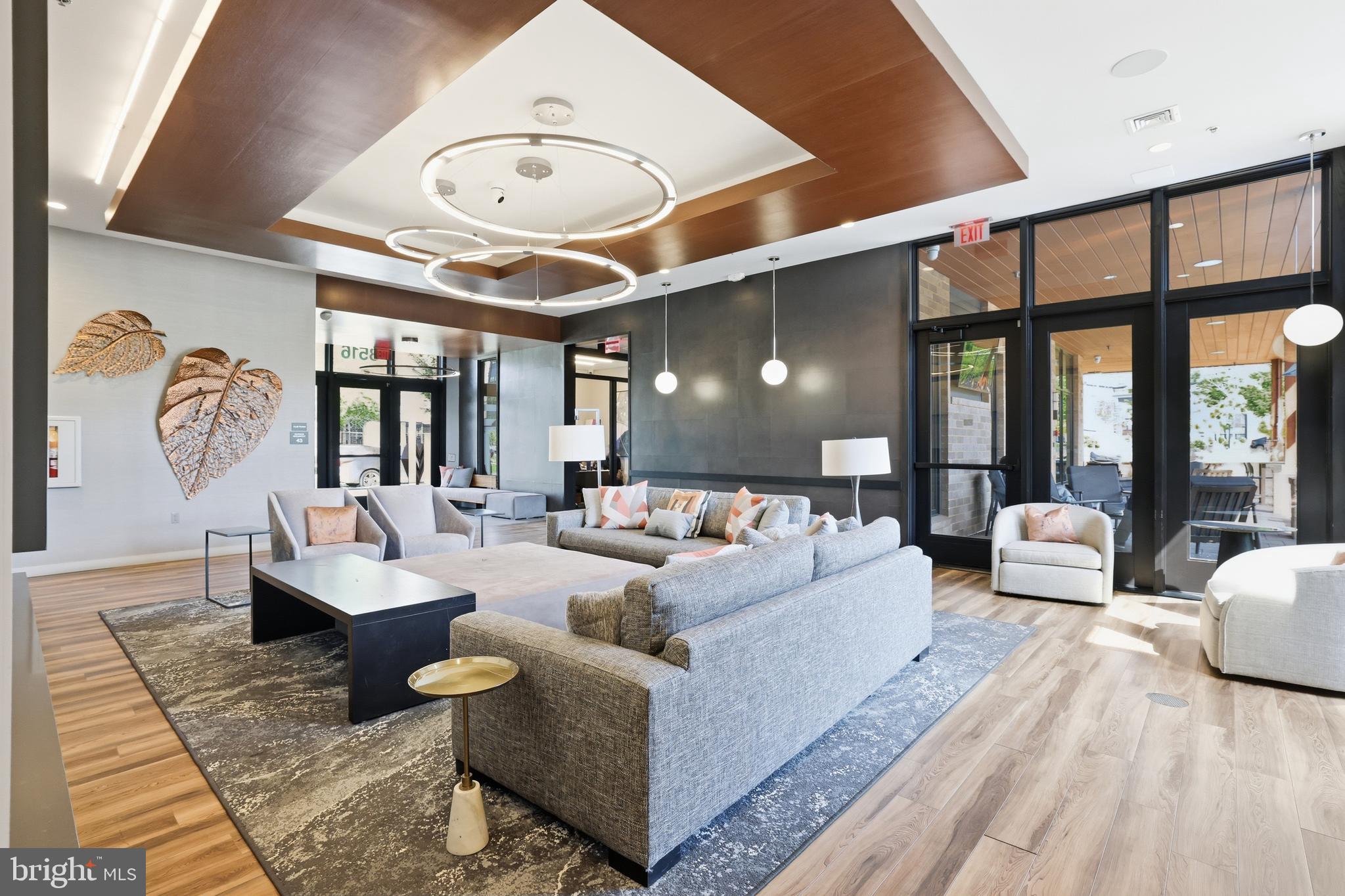 TOWER OAKS - Residential