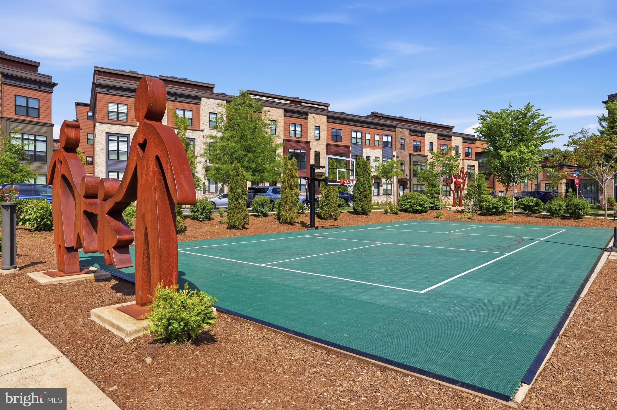 TOWER OAKS - Residential