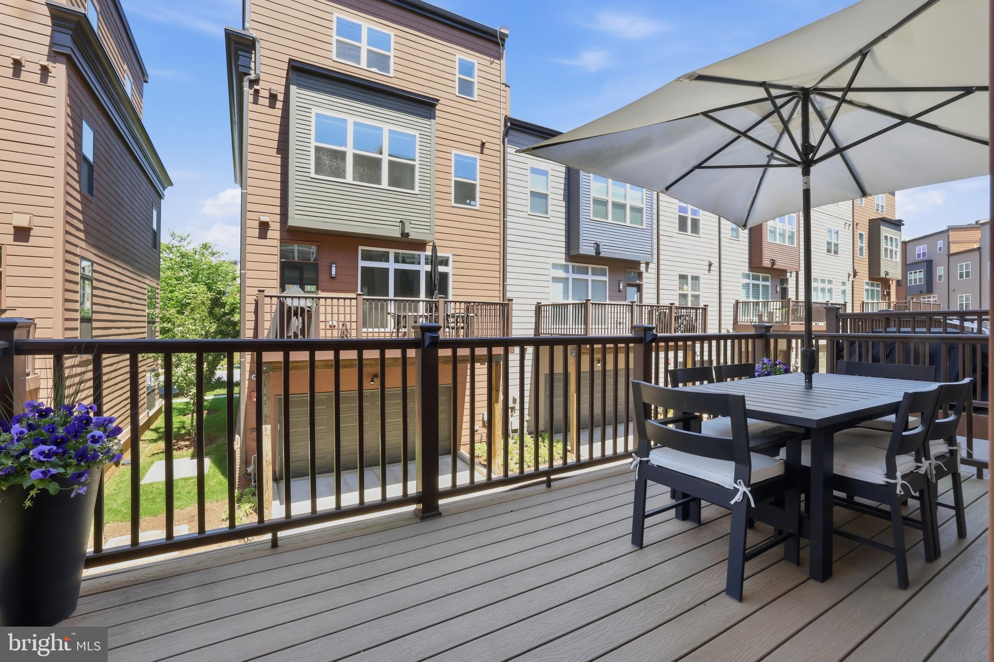 TOWER OAKS - Residential