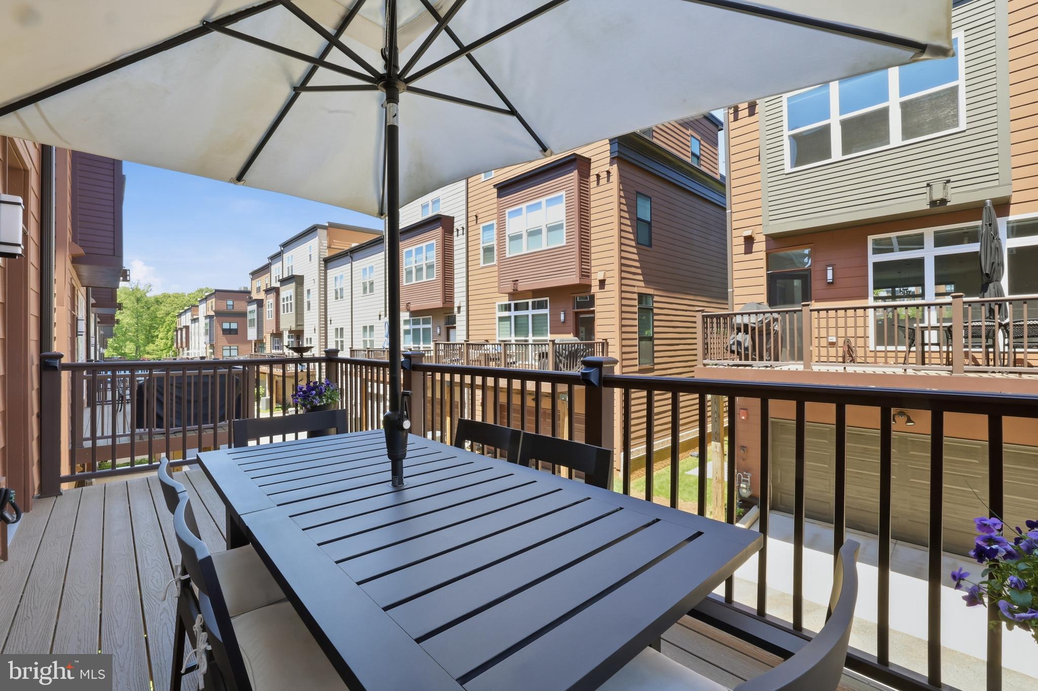 TOWER OAKS - Residential