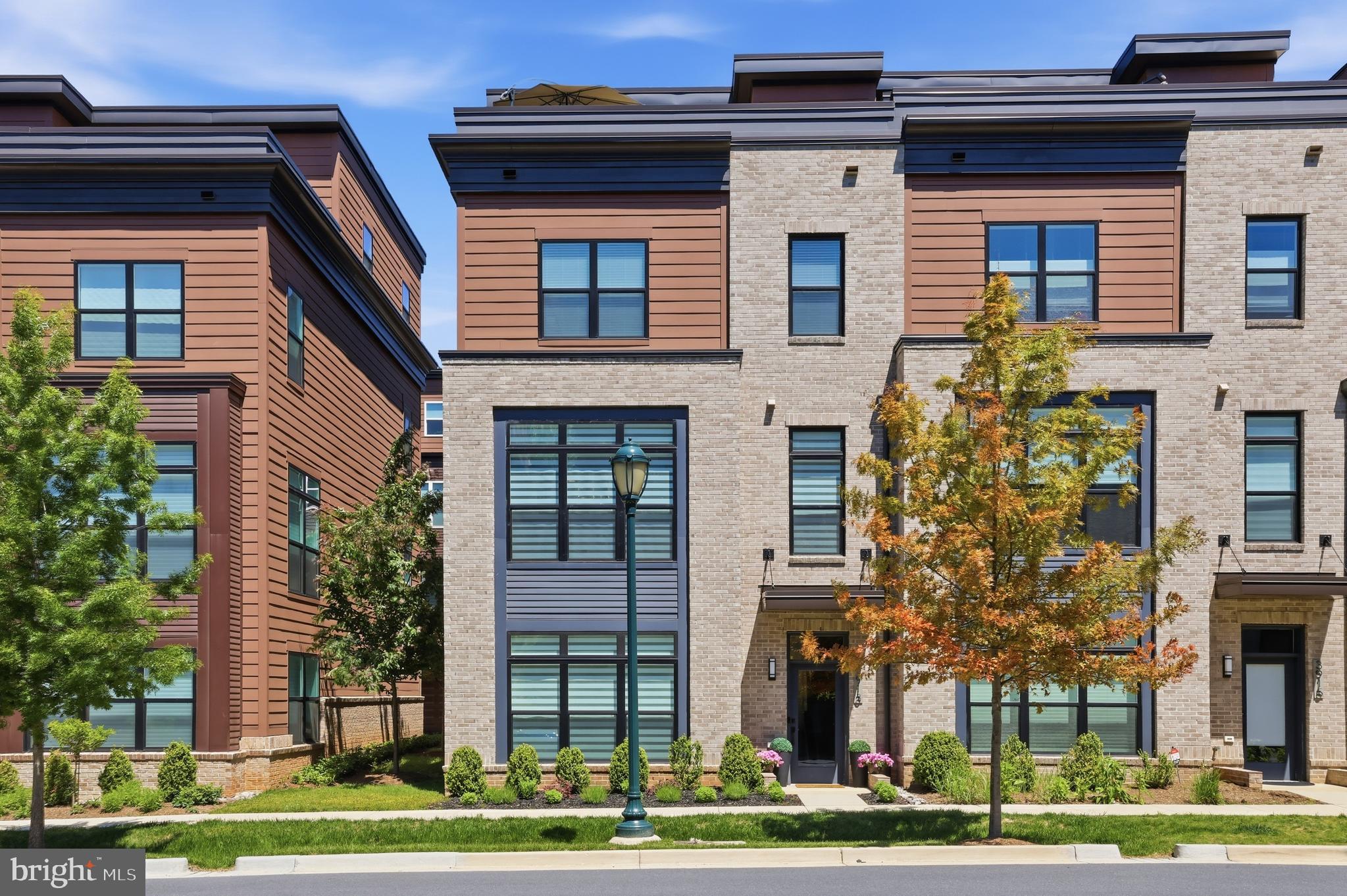 TOWER OAKS - Residential