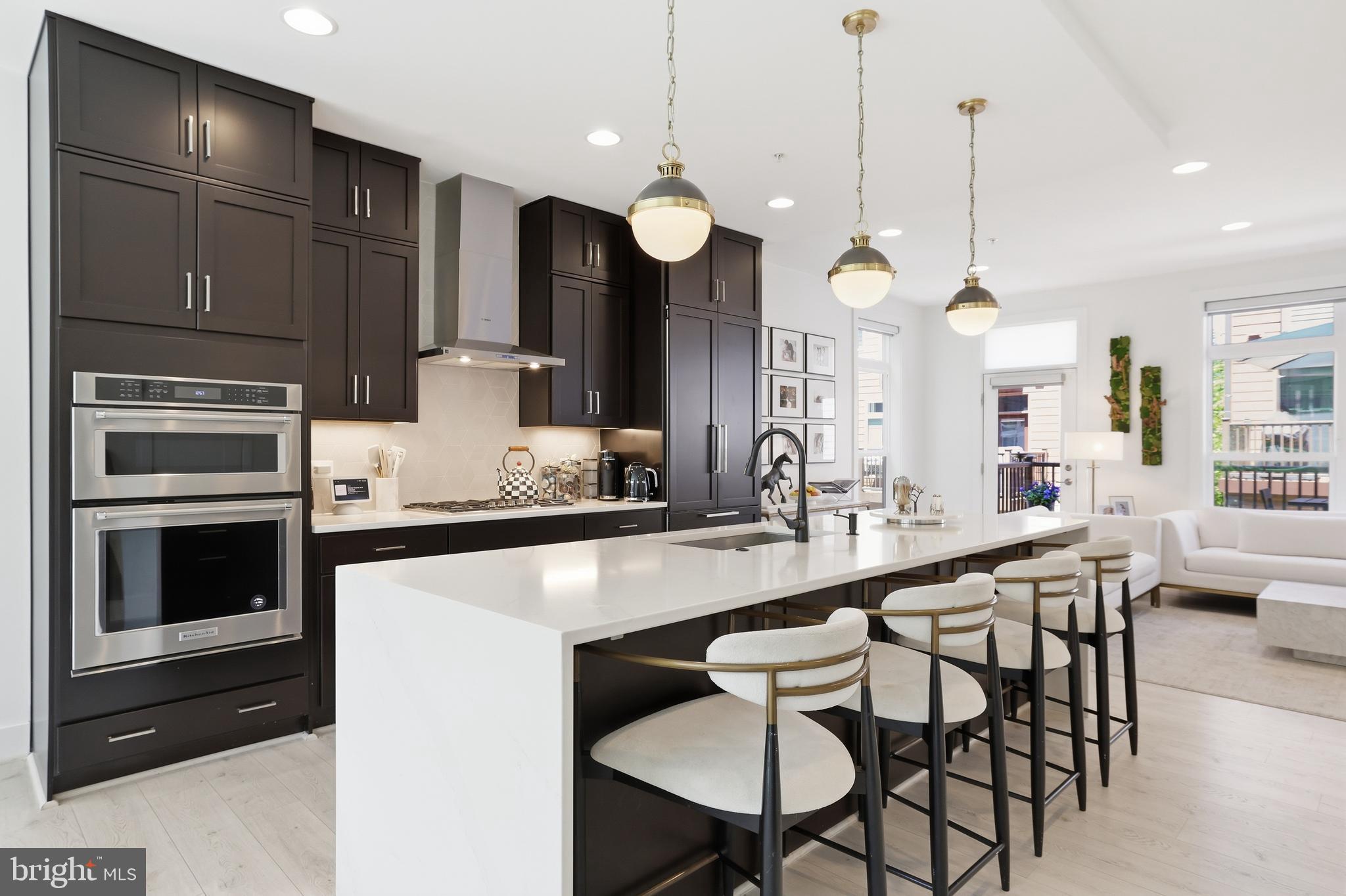TOWER OAKS - Residential