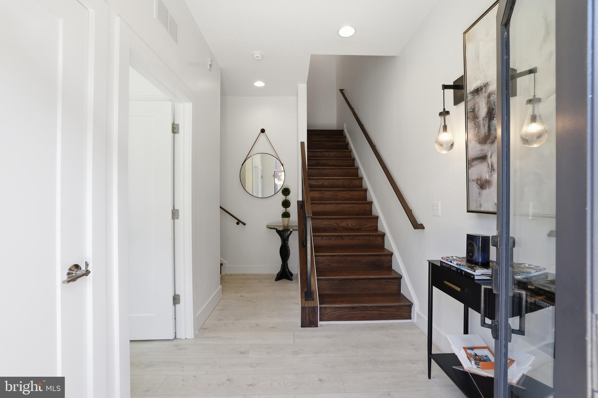TOWER OAKS - Residential