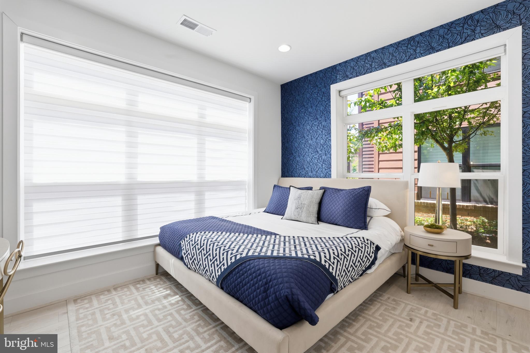 TOWER OAKS - Residential