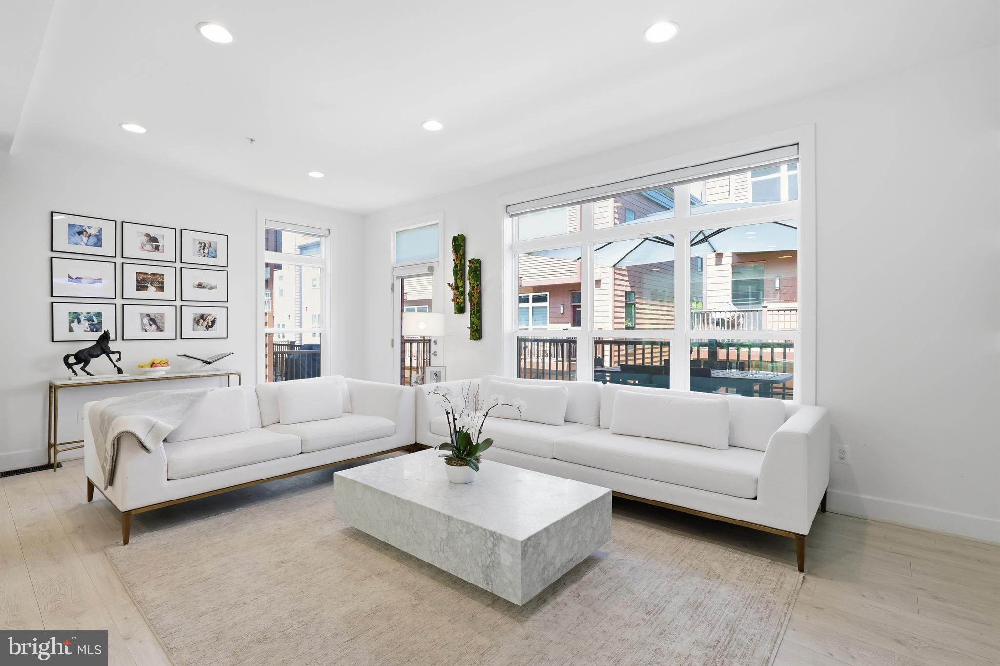 TOWER OAKS - Residential