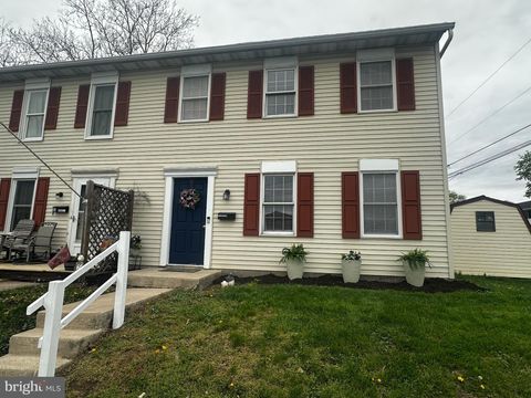 Photo of 53 E Summit Street, ELIZABETHTOWN, PA 17022 (MLS # PALA2068212)