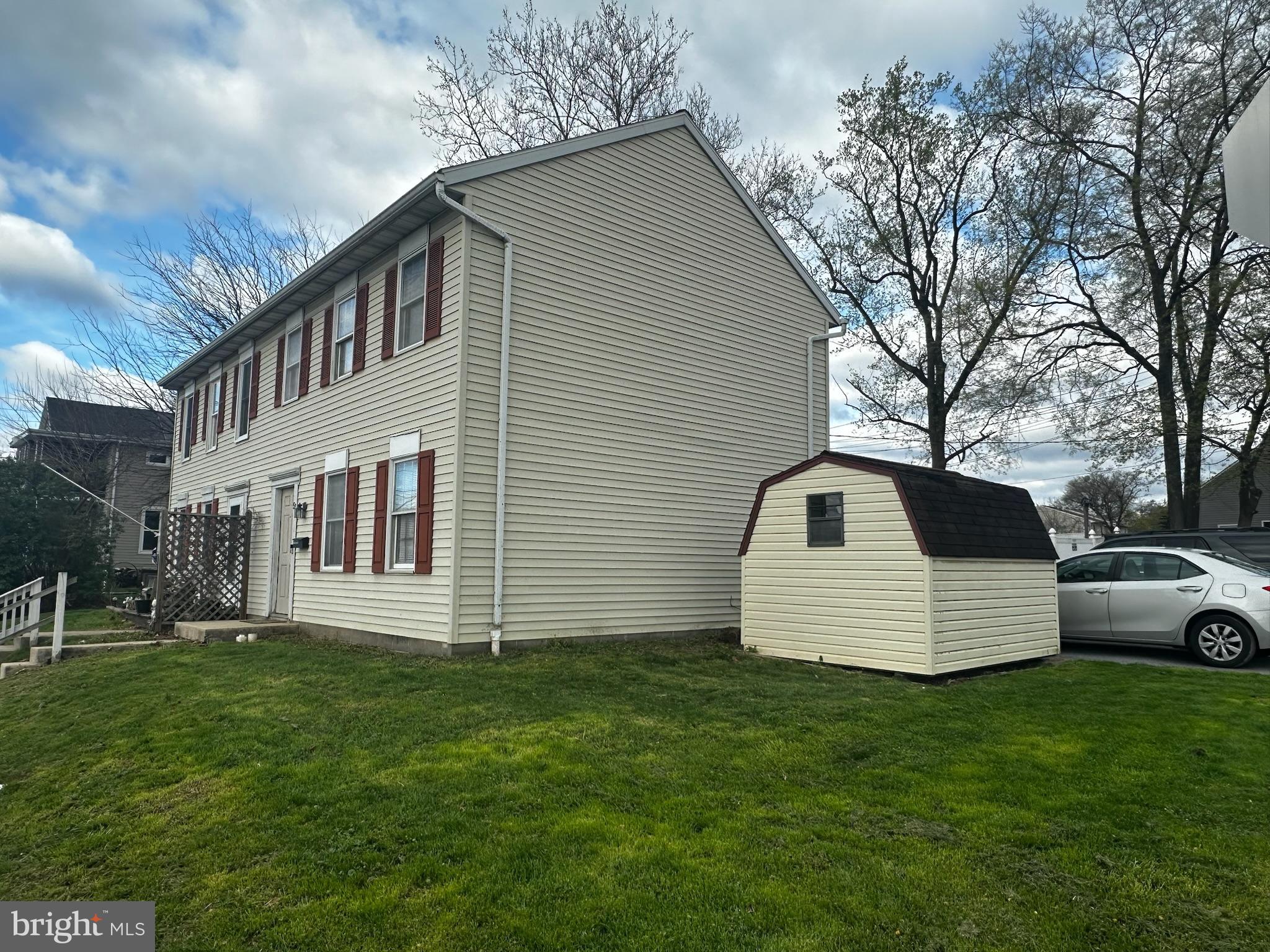 ELIZABETHTOWN BOROUGH - Residential